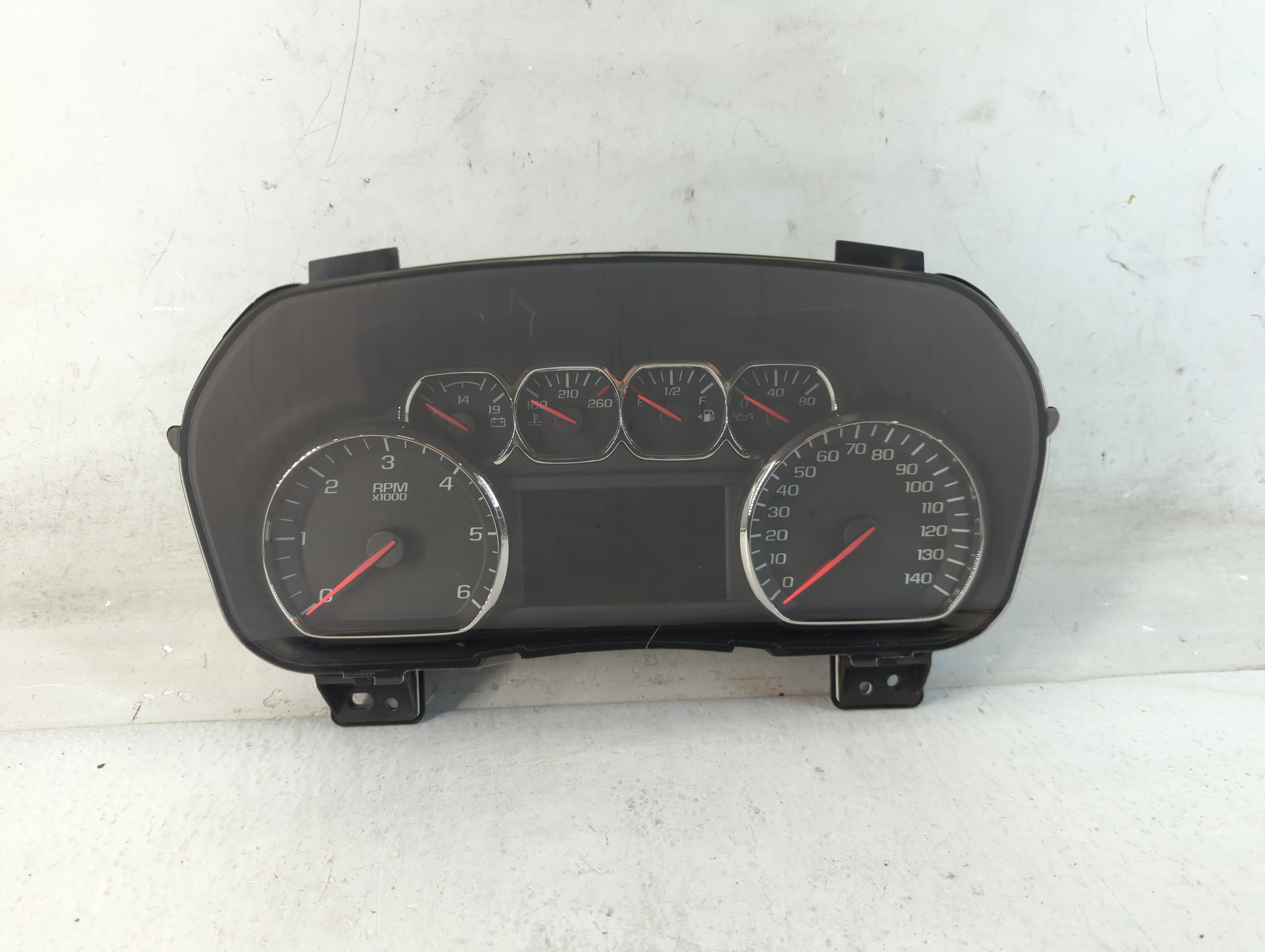 2014-2014 Chevrolet Silverado 1500 Speedometer Instrument Cluster Gauges 906815 - Oemusedautoparts1.com