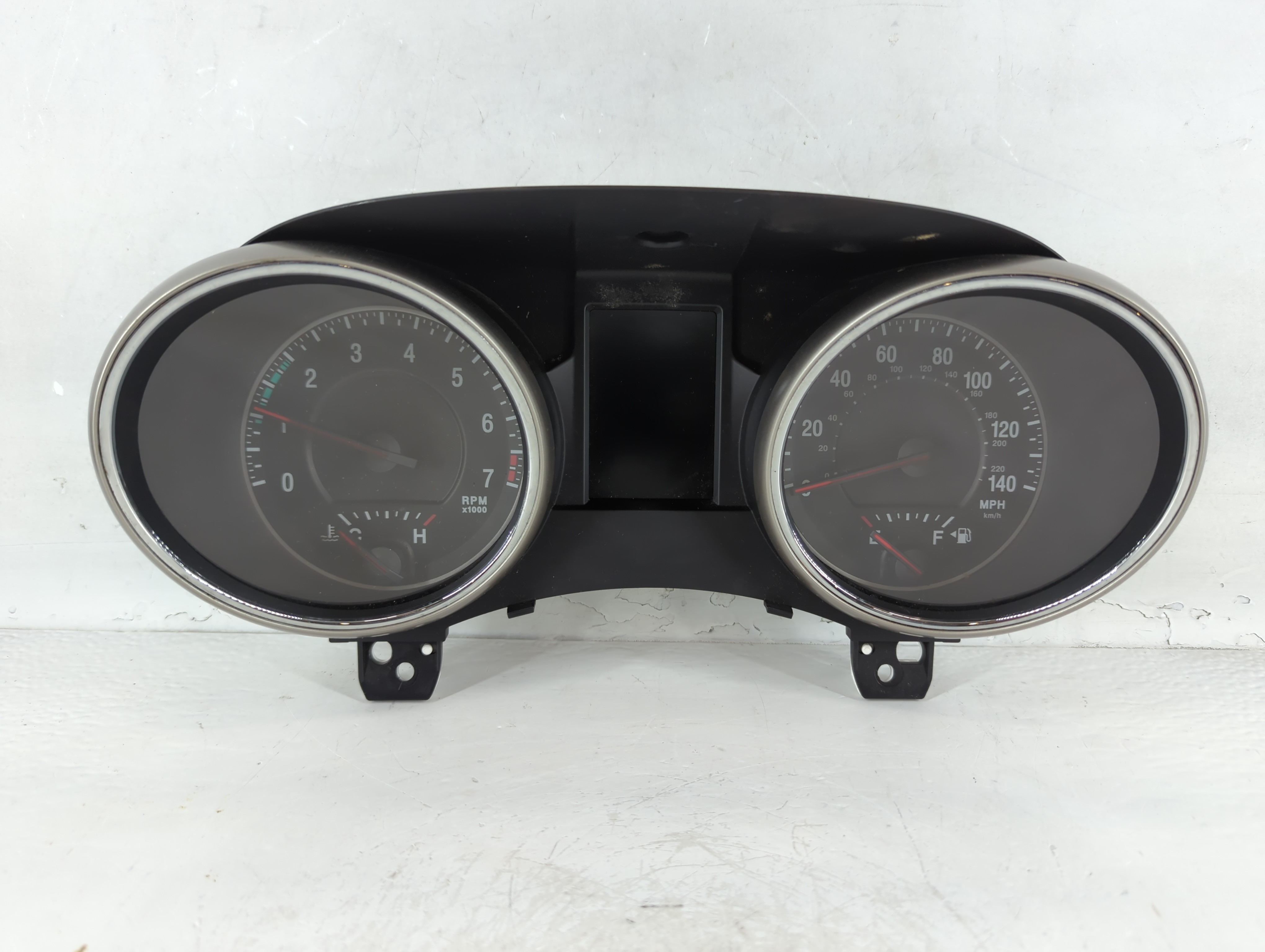 2012-2012 Jeep Grand Cherokee Speedometer Instrument Cluster Gauges 906872 - Oemusedautoparts1.com