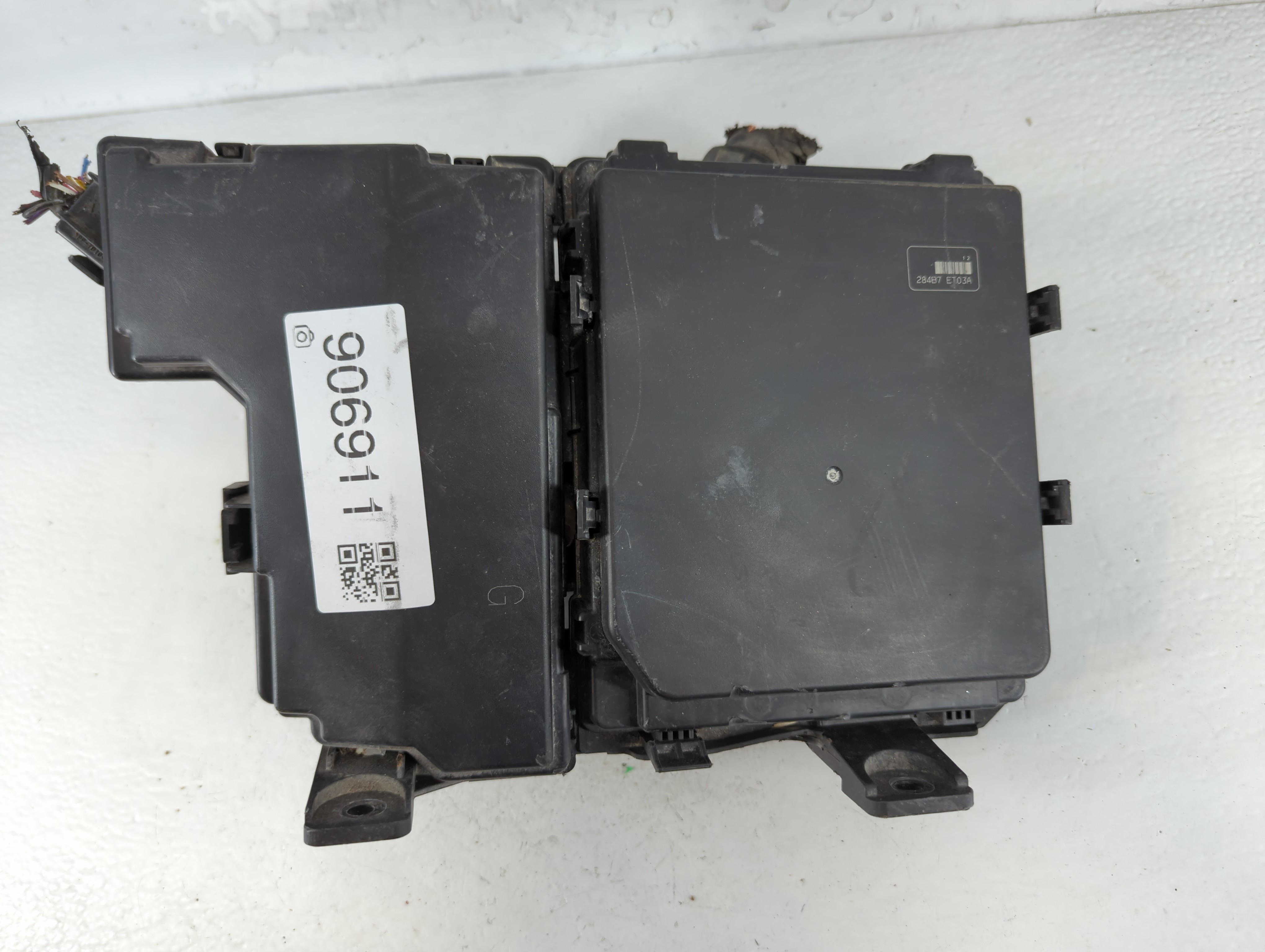 2012-2015 Nissan Rogue Fusebox Fuse Box Relay Module 284b7 Et03a 906911 - Oemusedautoparts1.com