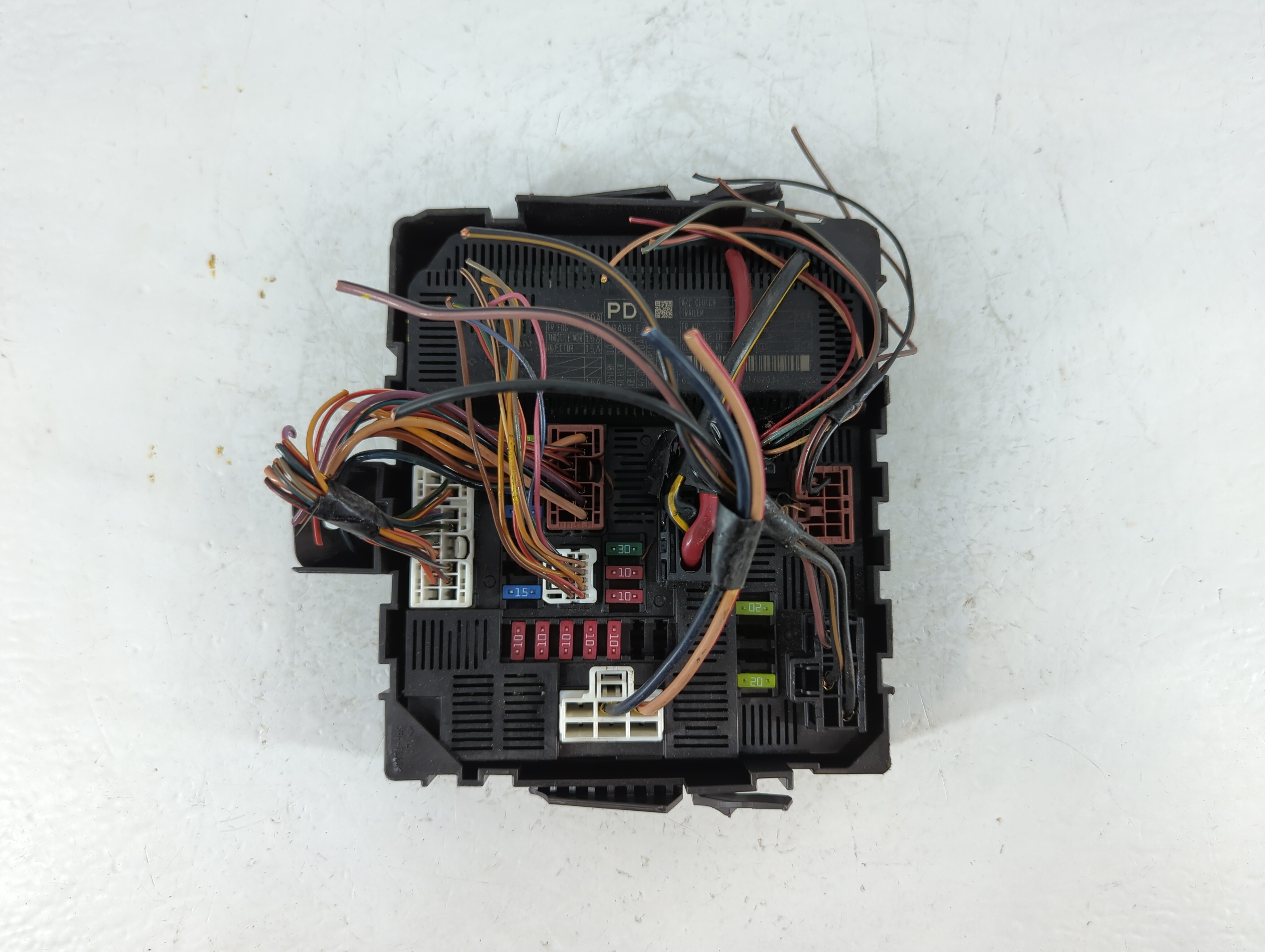 Picture of 2017-2022 Nissan Titan Fusebox Fuse Box Relay Module 284b6 Ez30b 906943