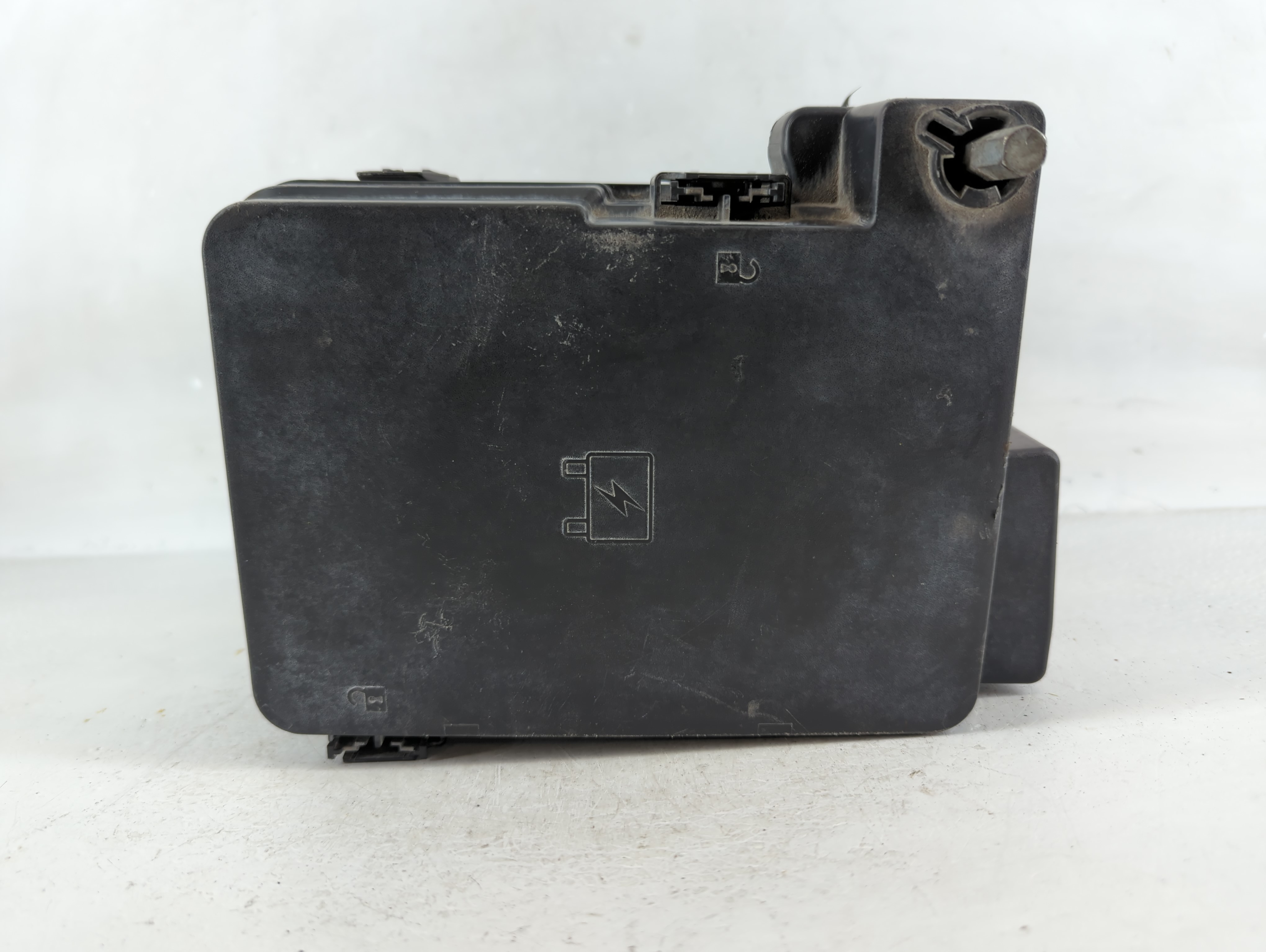 Picture of 2013-2016 Gmc Terrain Fusebox Fuse Box Relay Module 22929761-01 906952