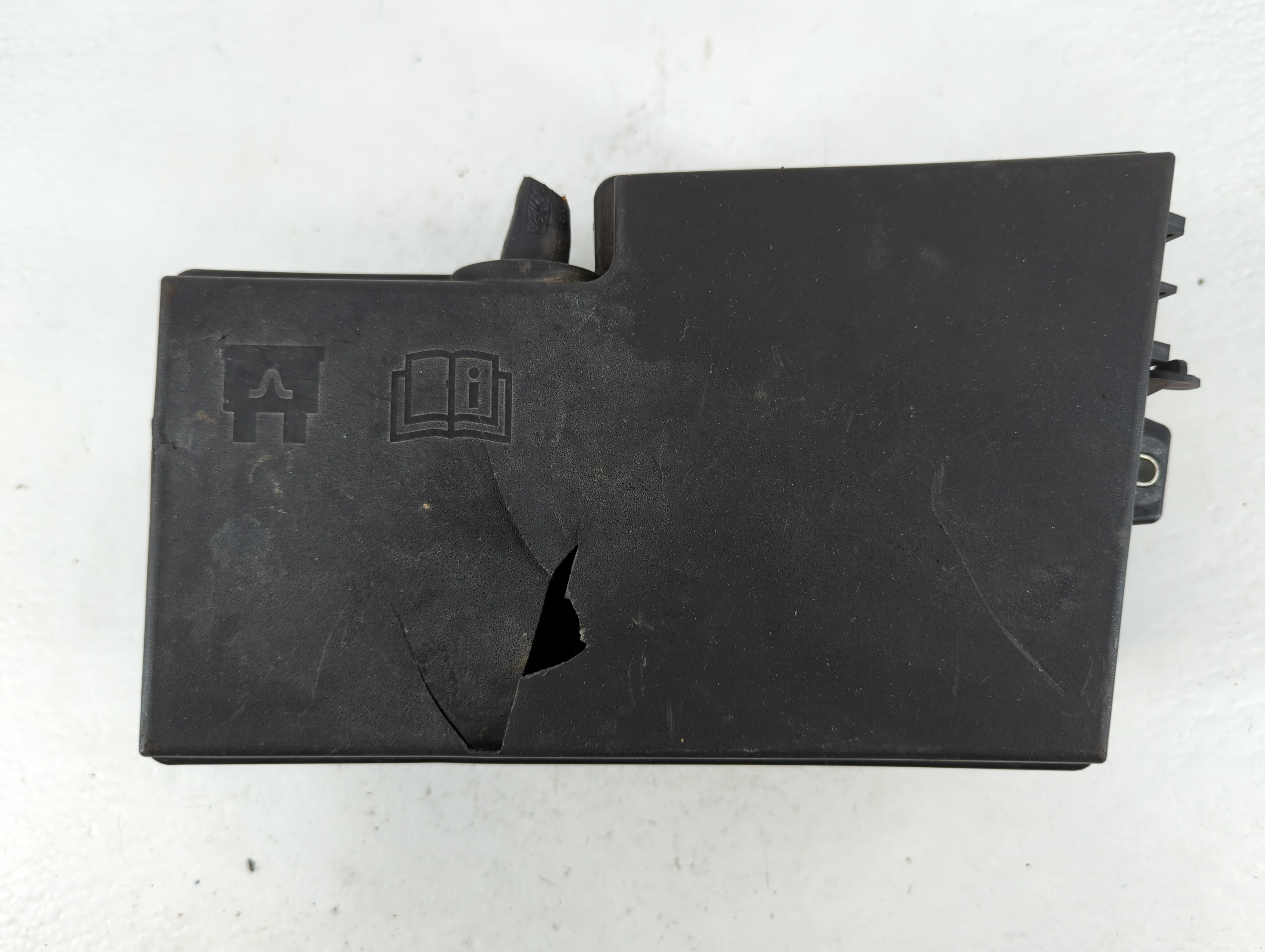 2013-2016 Ford Escape Fusebox Fuse Box Relay Module 906966 - Oemusedautoparts1.com