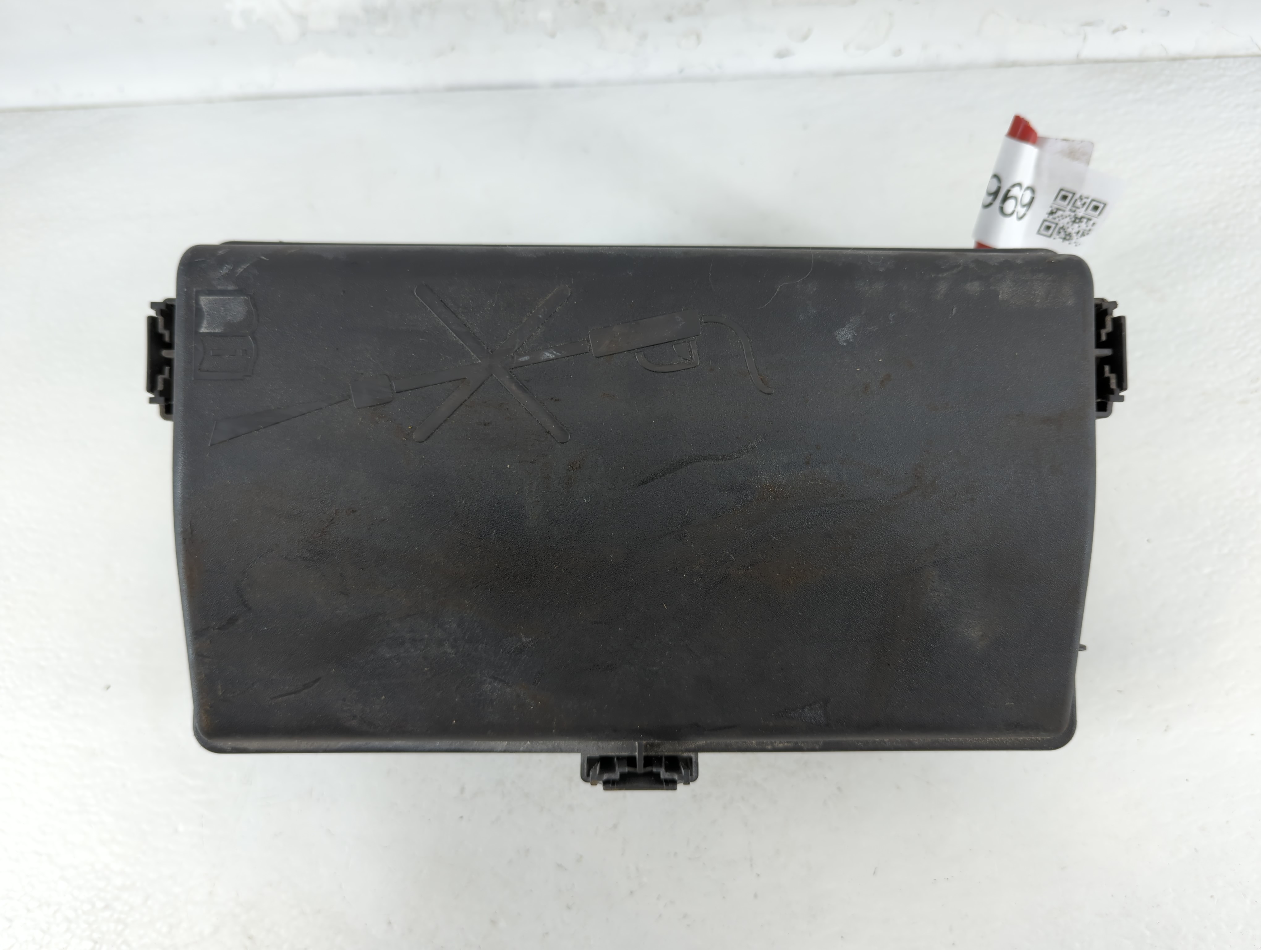 2015-2016 Chevrolet Cruze Fusebox Fuse Box Relay Module 94552220_01 906969 - Oemusedautoparts1.com