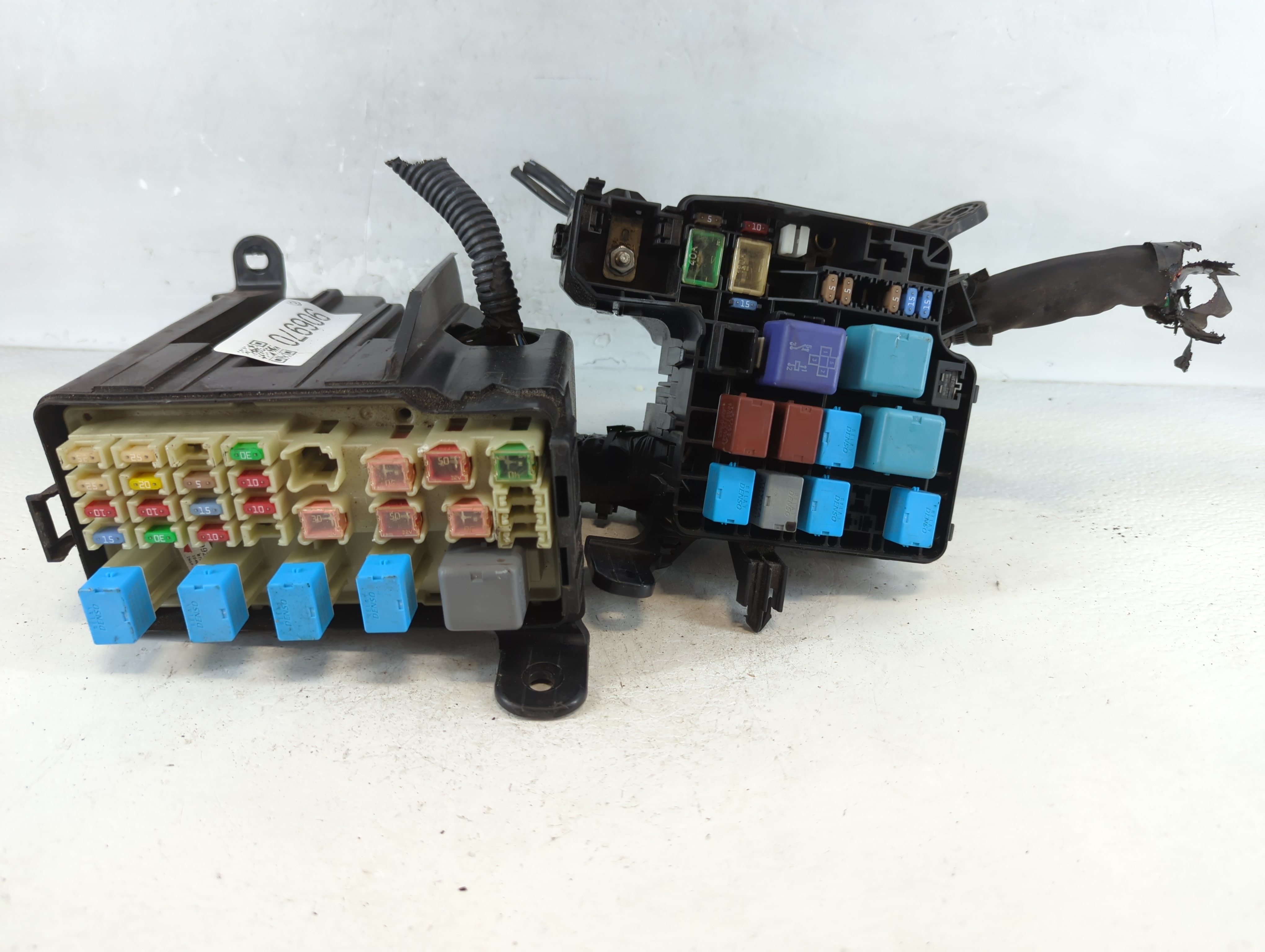 2007-2008 Toyota Solara Fusebox Fuse Box Relay Module 0713061 906970 - Oemusedautoparts1.com