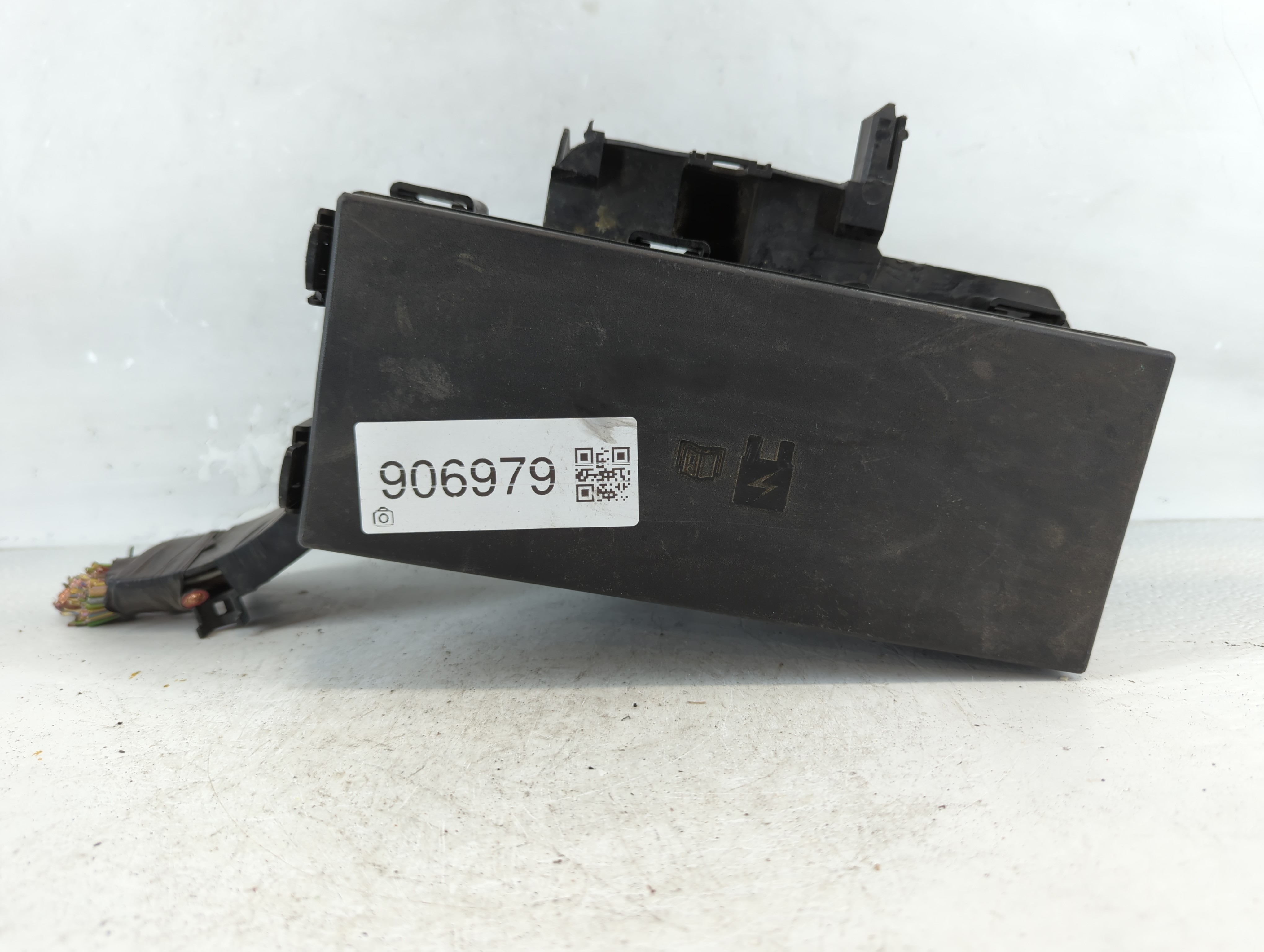 2014-2015 Ford Explorer Fusebox Fuse Box Relay Module Bt4t-14a003-aa 906979 - Oemusedautoparts1.com