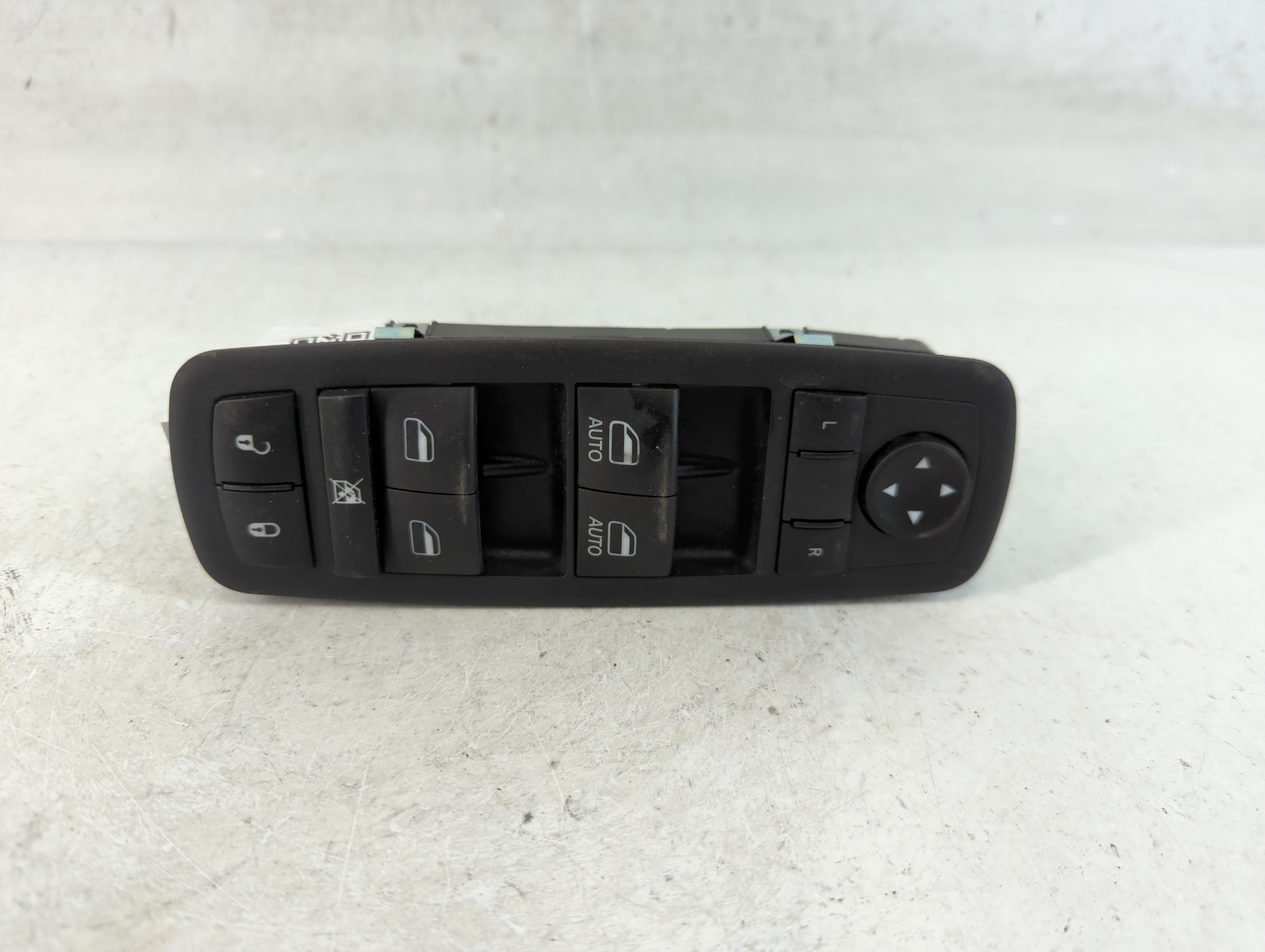 2016-2022 Jeep Grand Cherokee Driver Left Door Master Power Window Switch 907011 - Oemusedautoparts1.com