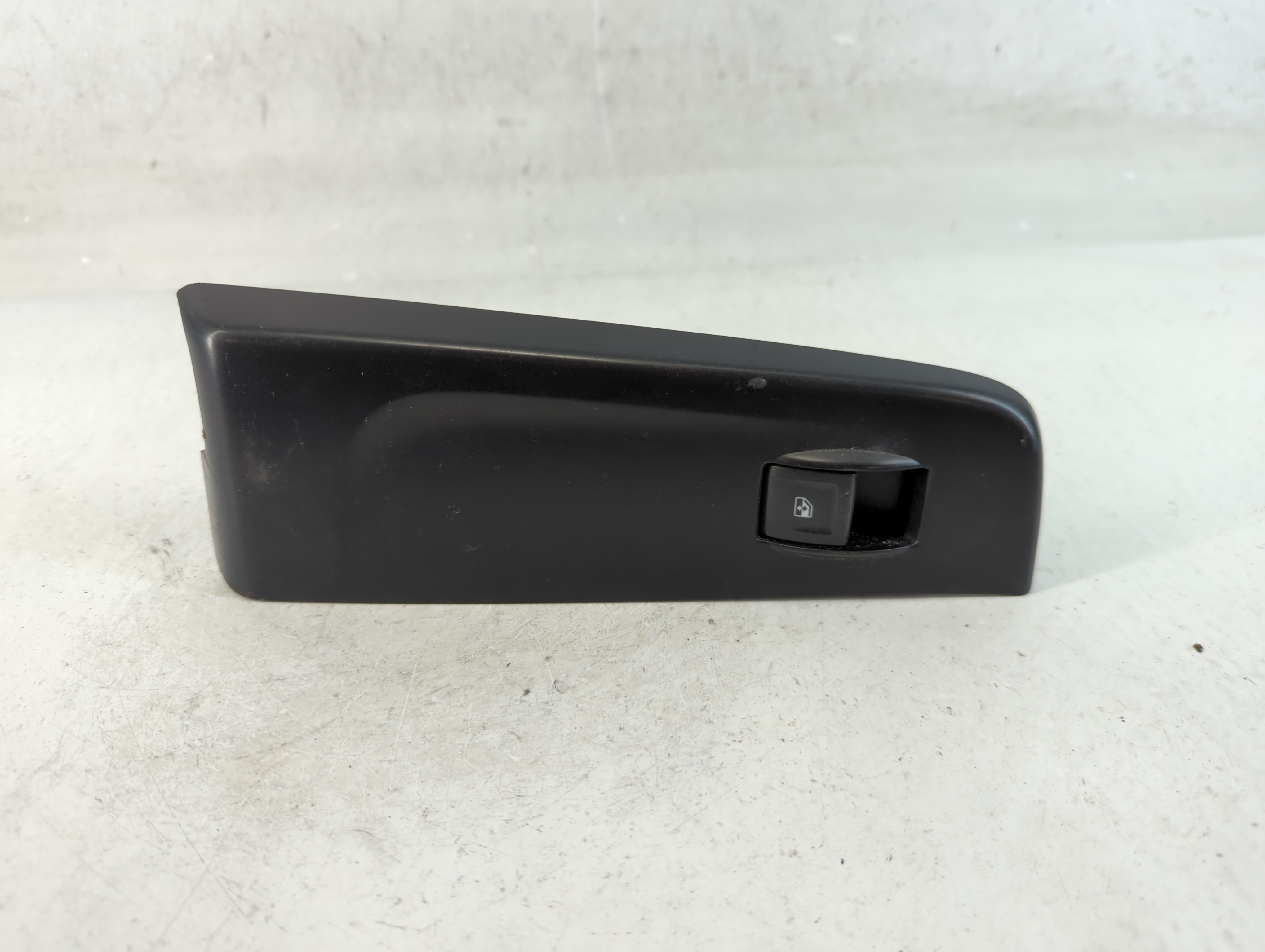 2015-2020 Chevrolet Tahoe Driver Left Door Master Power Window Switch 907021 - Oemusedautoparts1.com