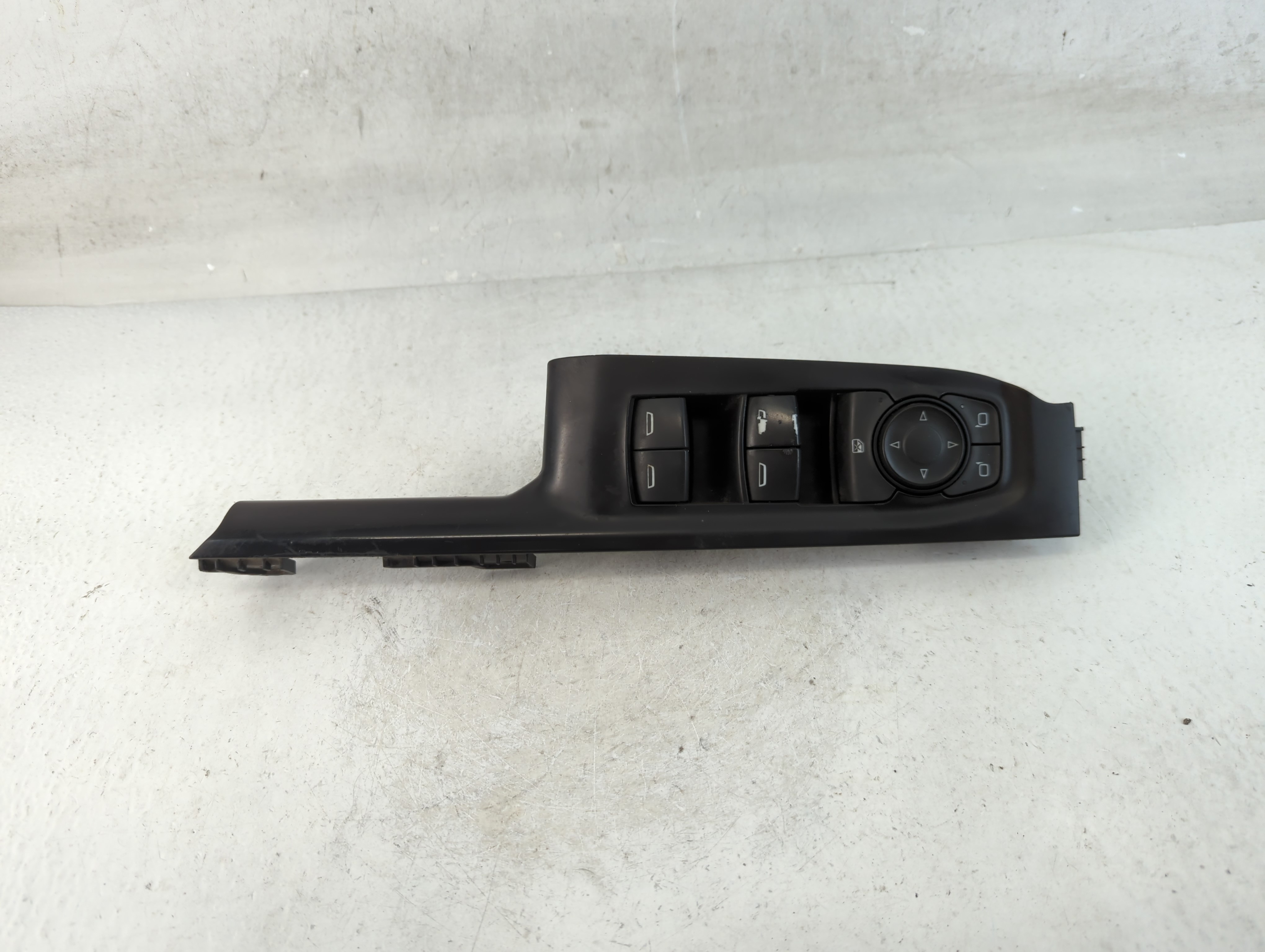 2019 Chevrolet Silverado 1500 Driver Left Door Master Power Window Switch 907027 - Oemusedautoparts1.com