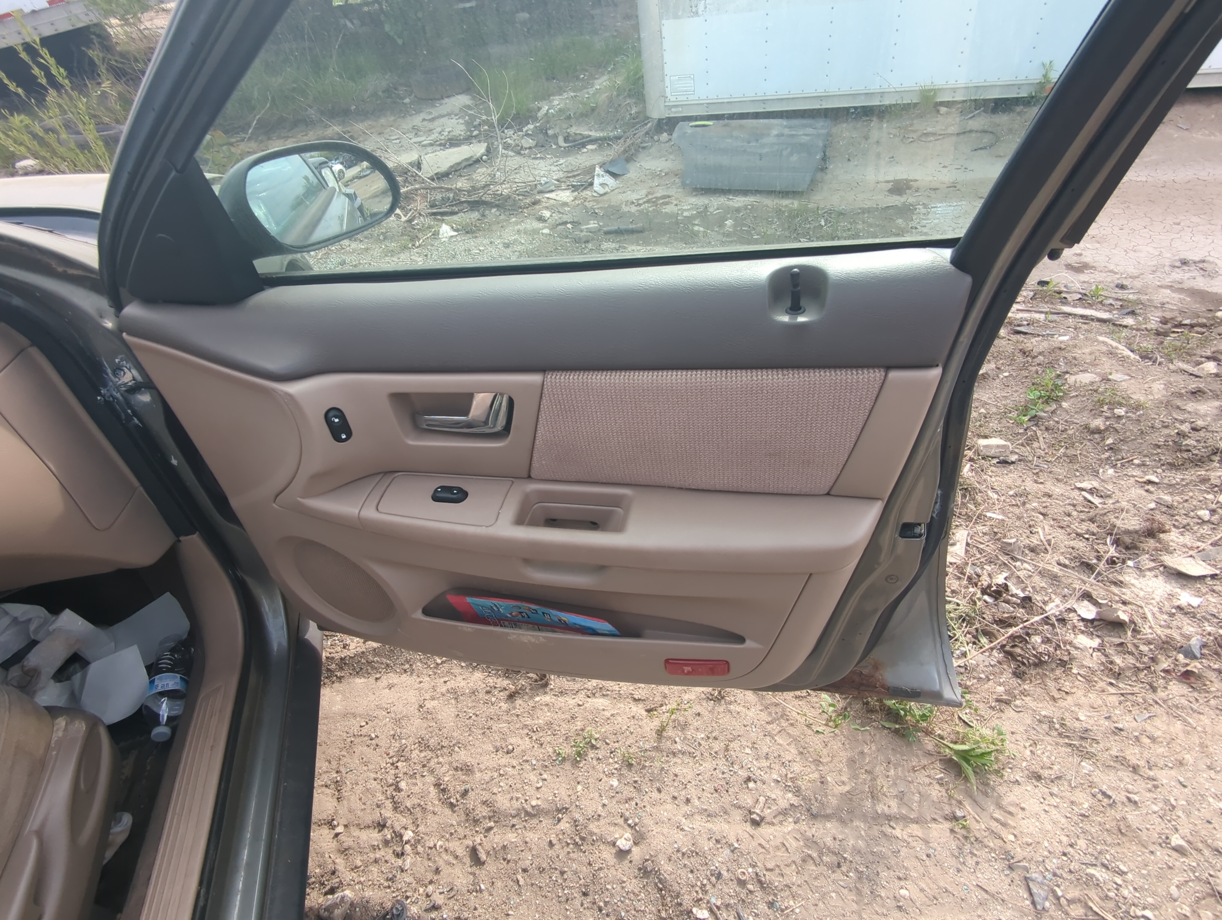 2002 Ford Taurus Front Right Passenger Interior Door Panel Trim 907166 - Oemusedautoparts1.com
