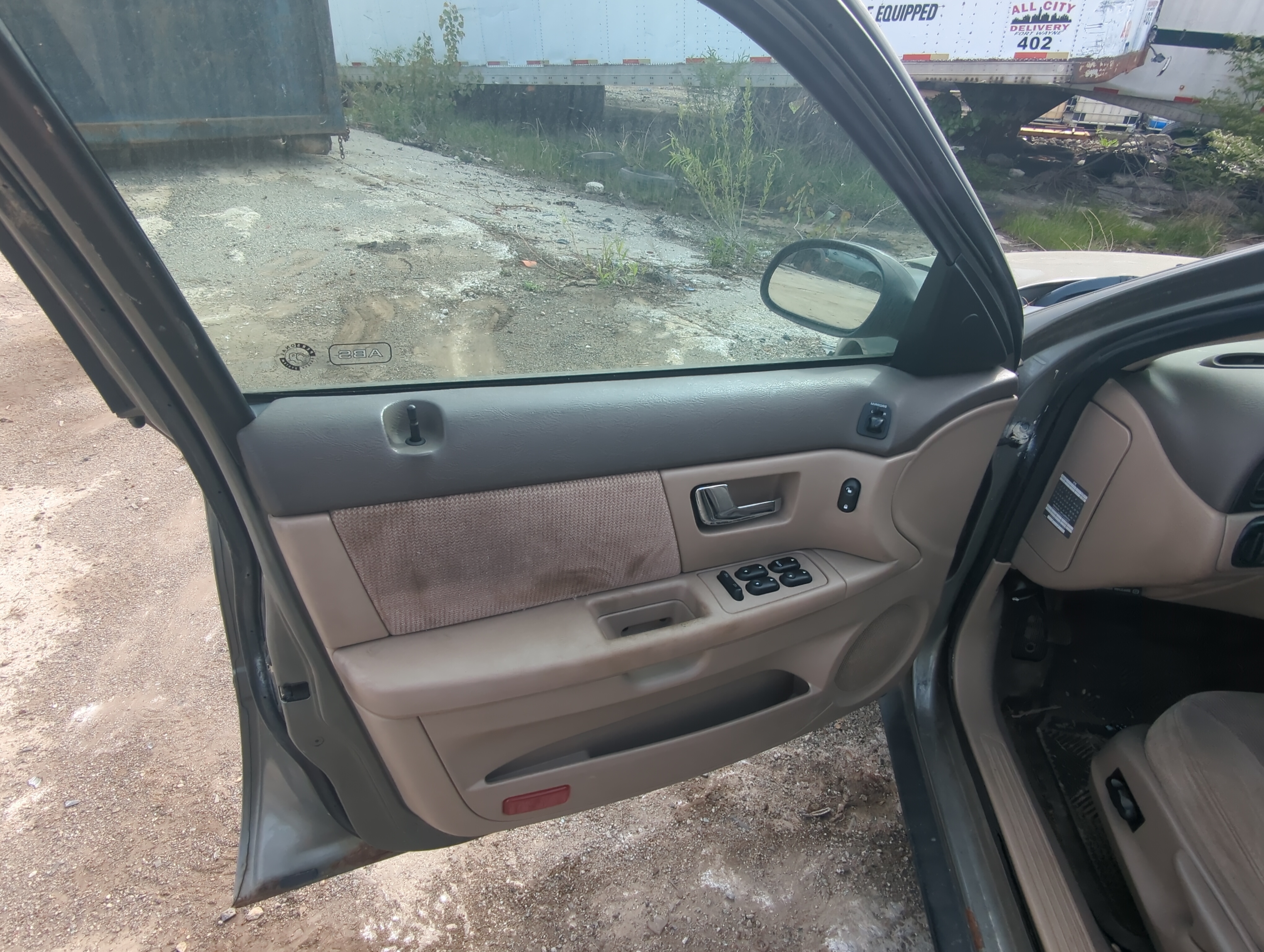 2002 Ford Taurus Front Left Driver Interior Door Panel Trim 907167 - Oemusedautoparts1.com