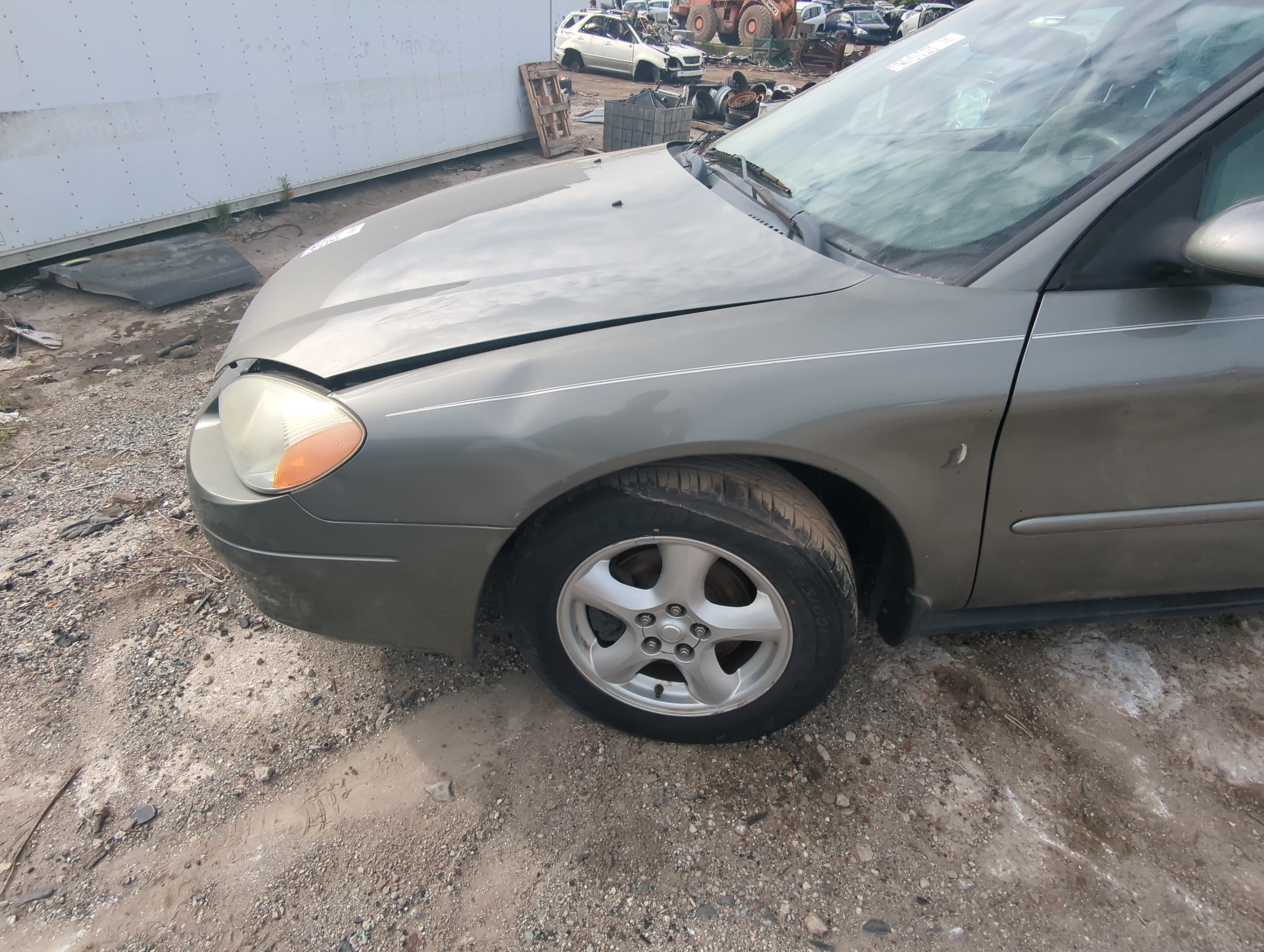 2000-2007 Ford Taurus Driver Fender 907189 - Oemusedautoparts1.com
