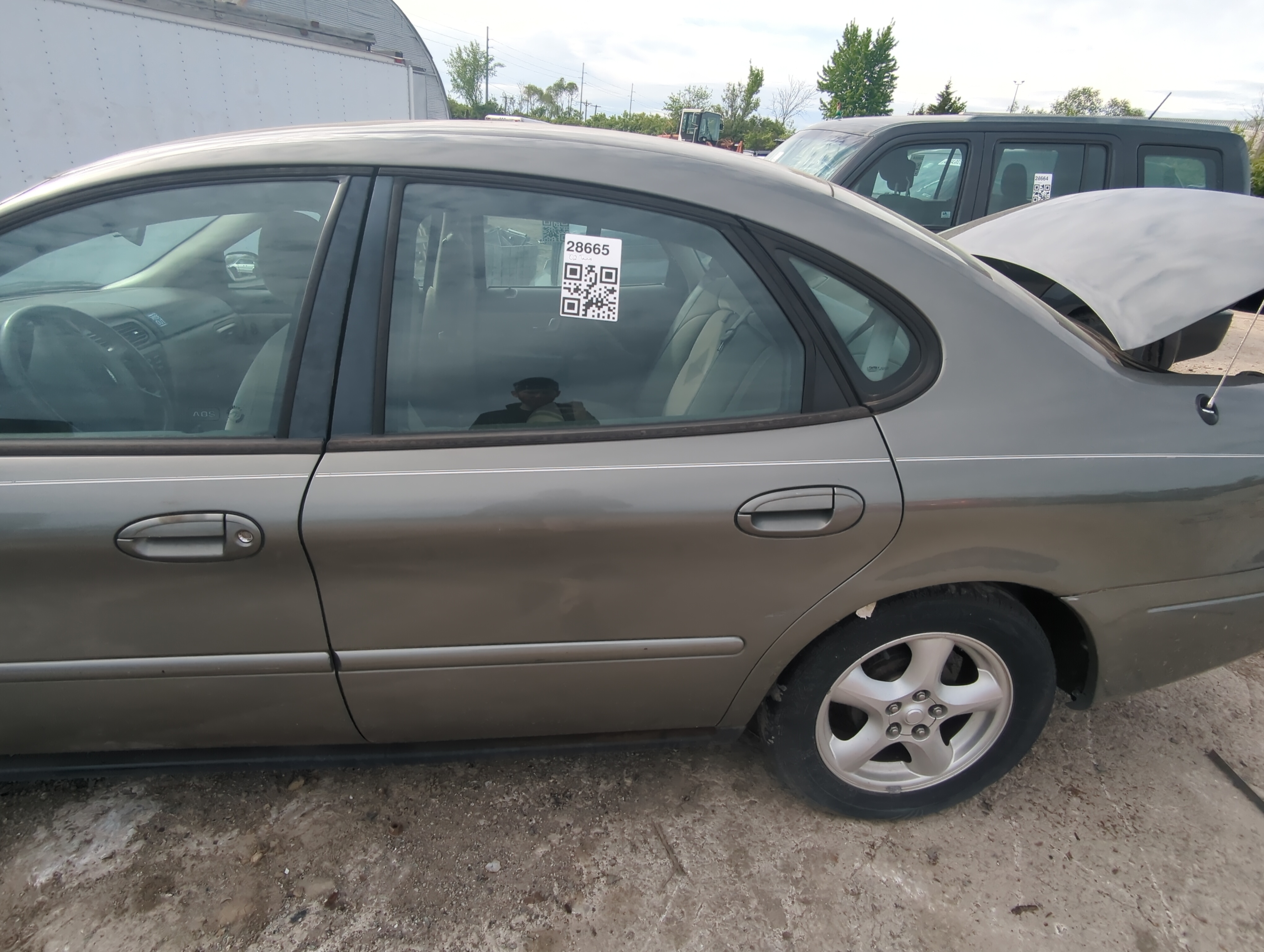 2000-2007 Ford Taurus Driver Rear Door Oem 907191 - Oemusedautoparts1.com