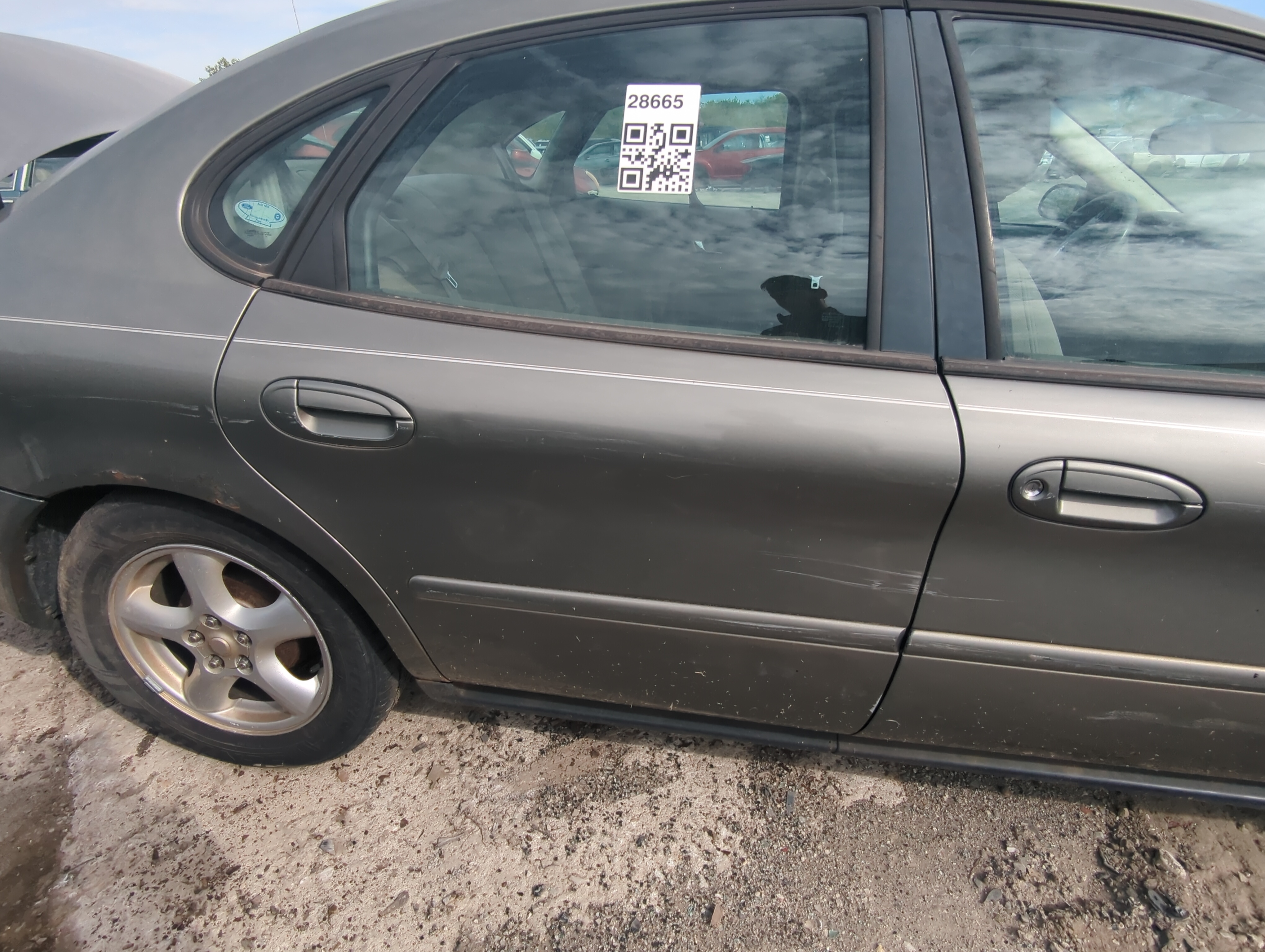 2000-2007 Ford Taurus Passenger Rear Door Oem 907201 - Oemusedautoparts1.com
