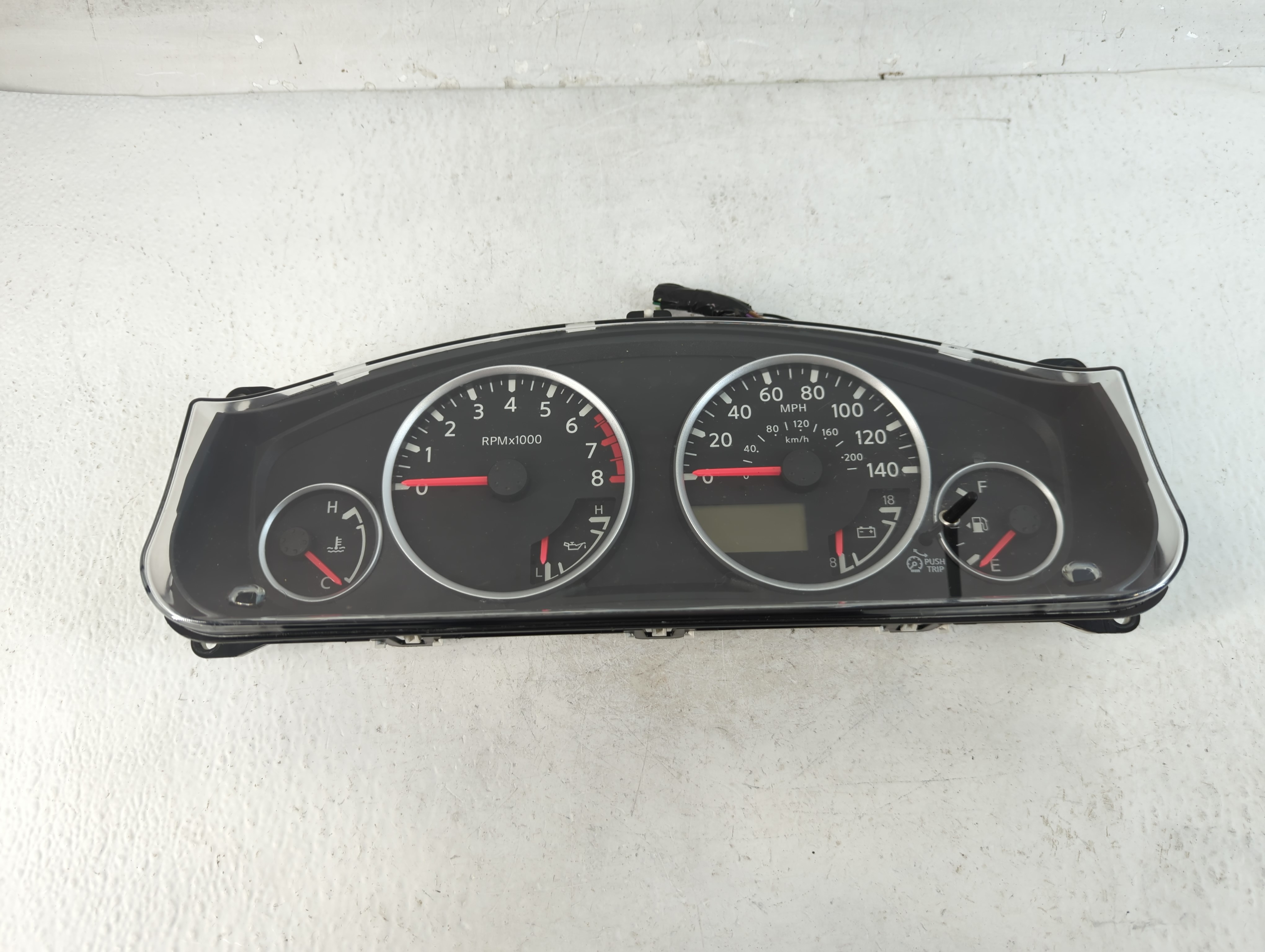 2006-2006 Nissan Pathfinder Speedometer Instrument Cluster Gauges 907214 - Oemusedautoparts1.com