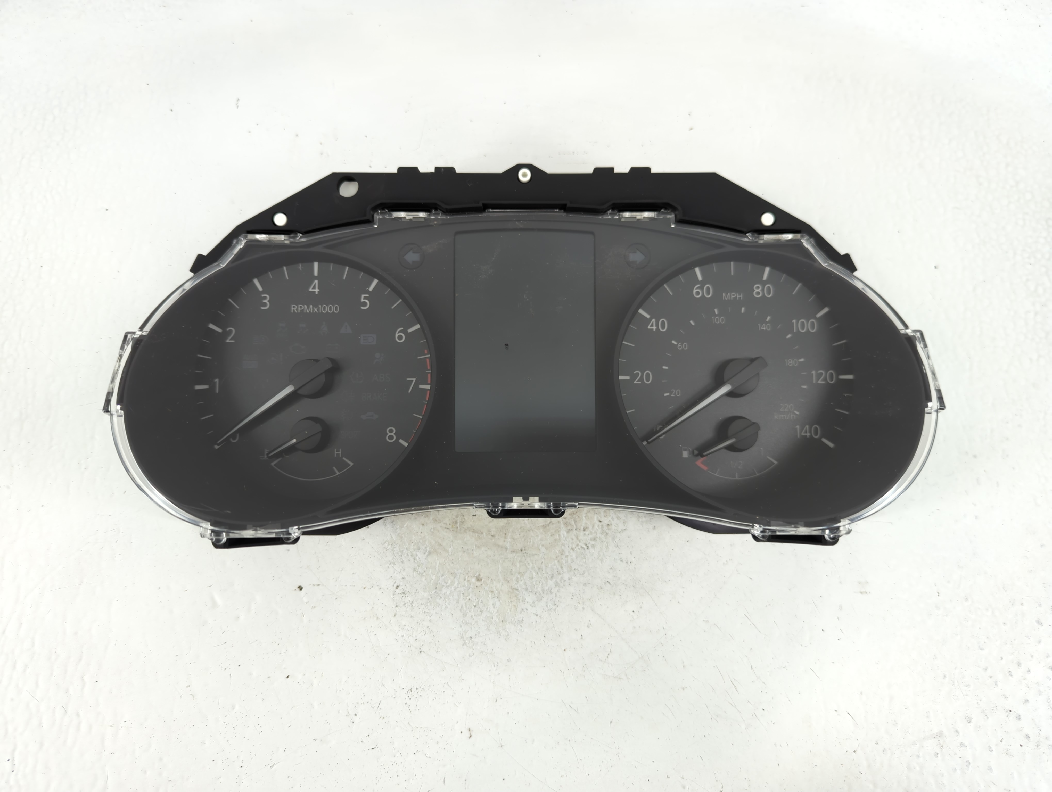 2018-2018 Nissan Rogue Speedometer Instrument Cluster Gauges 7fw1a/sw12 907447 - Oemusedautoparts1.com