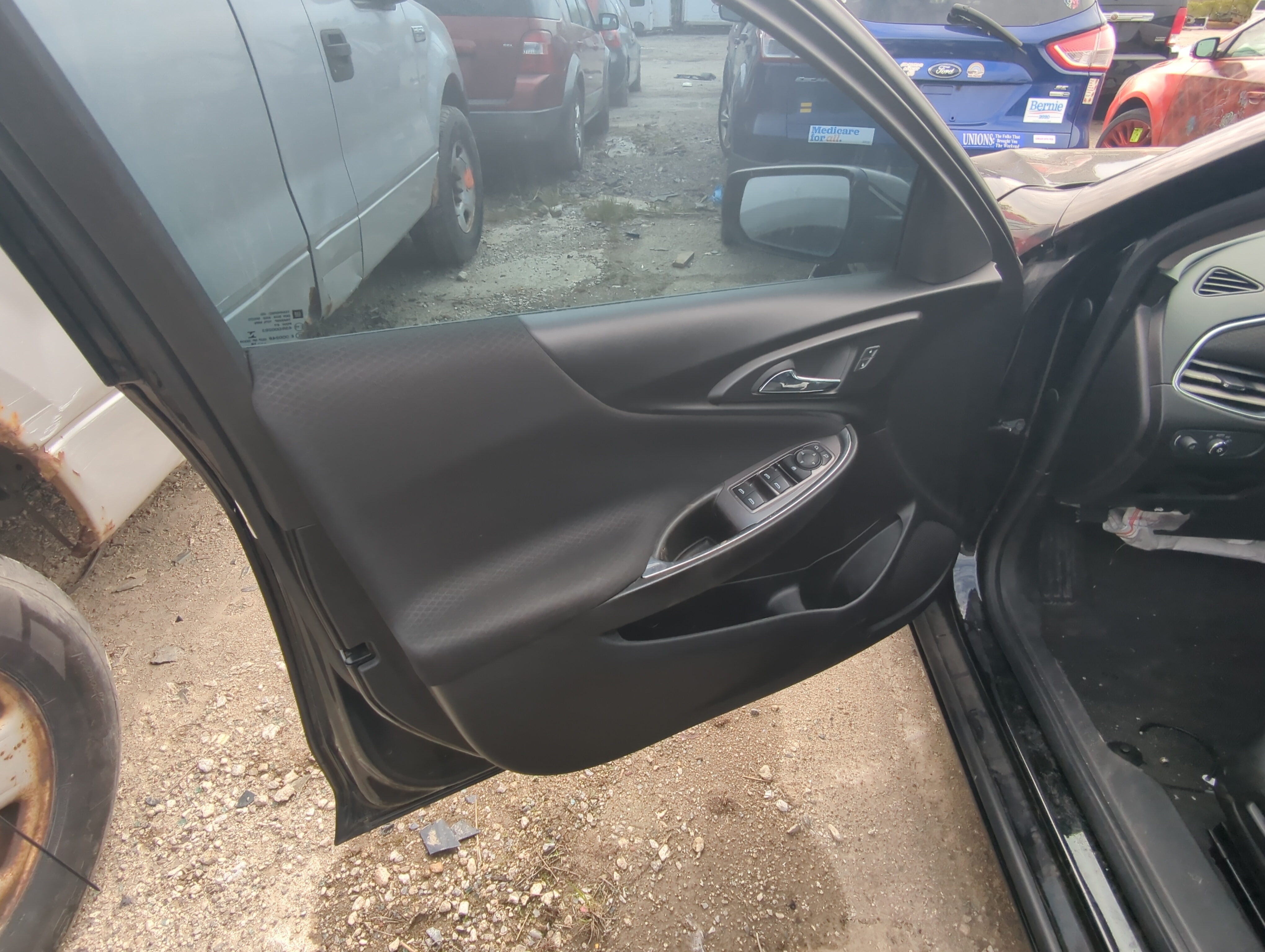 Picture of 2018 Chevrolet Malibu Front Left Driver Interior Door Panel Trim 907555