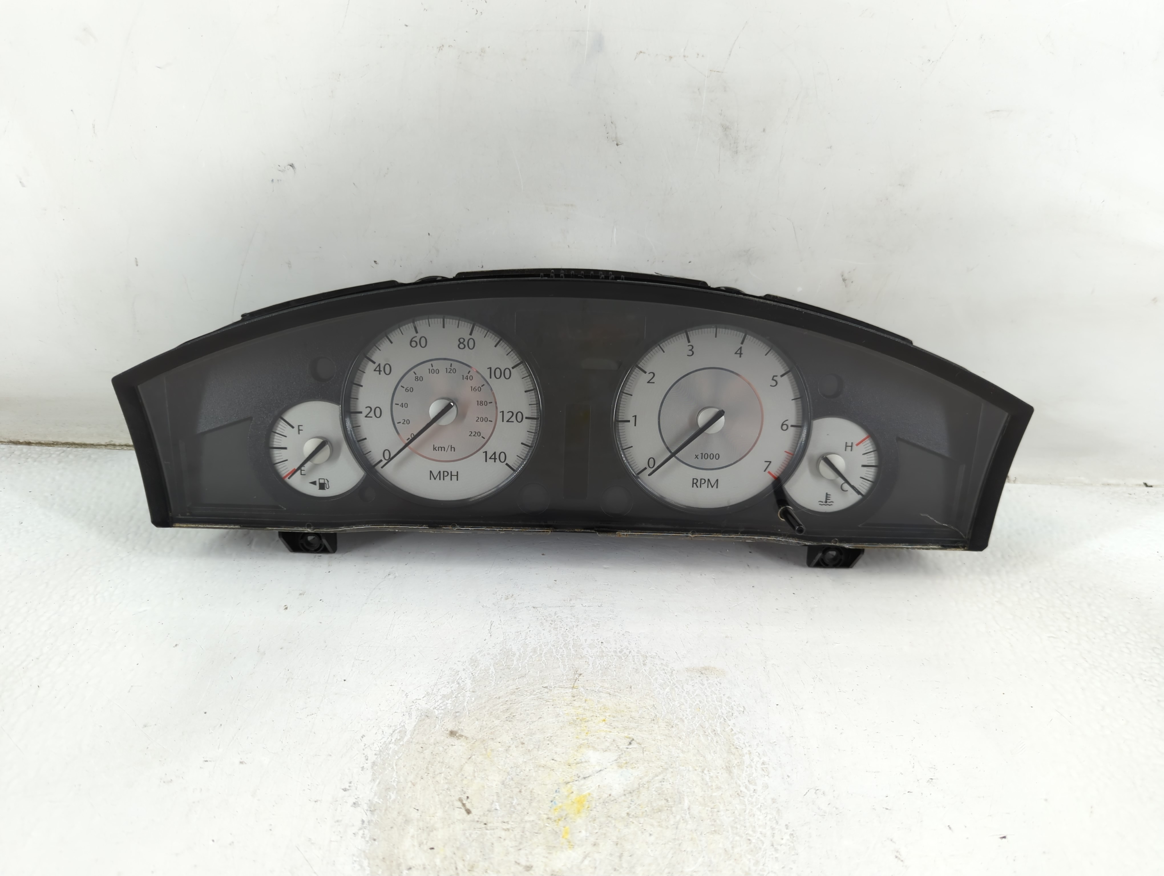2008-2008 Chrysler 300 Speedometer Instrument Cluster Gauges P05172105ae 907627 - Oemusedautoparts1.com