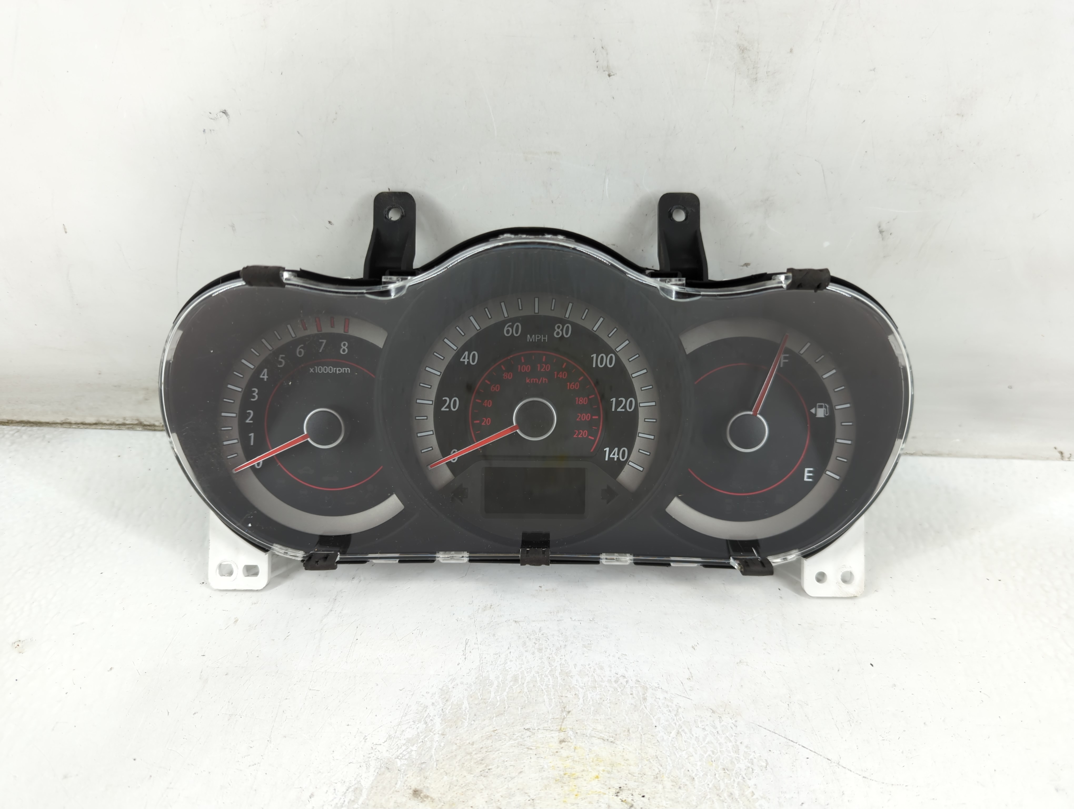 Picture of 2013-2013 Kia Forte Speedometer Instrument Cluster Gauges 94021-1m200 907678