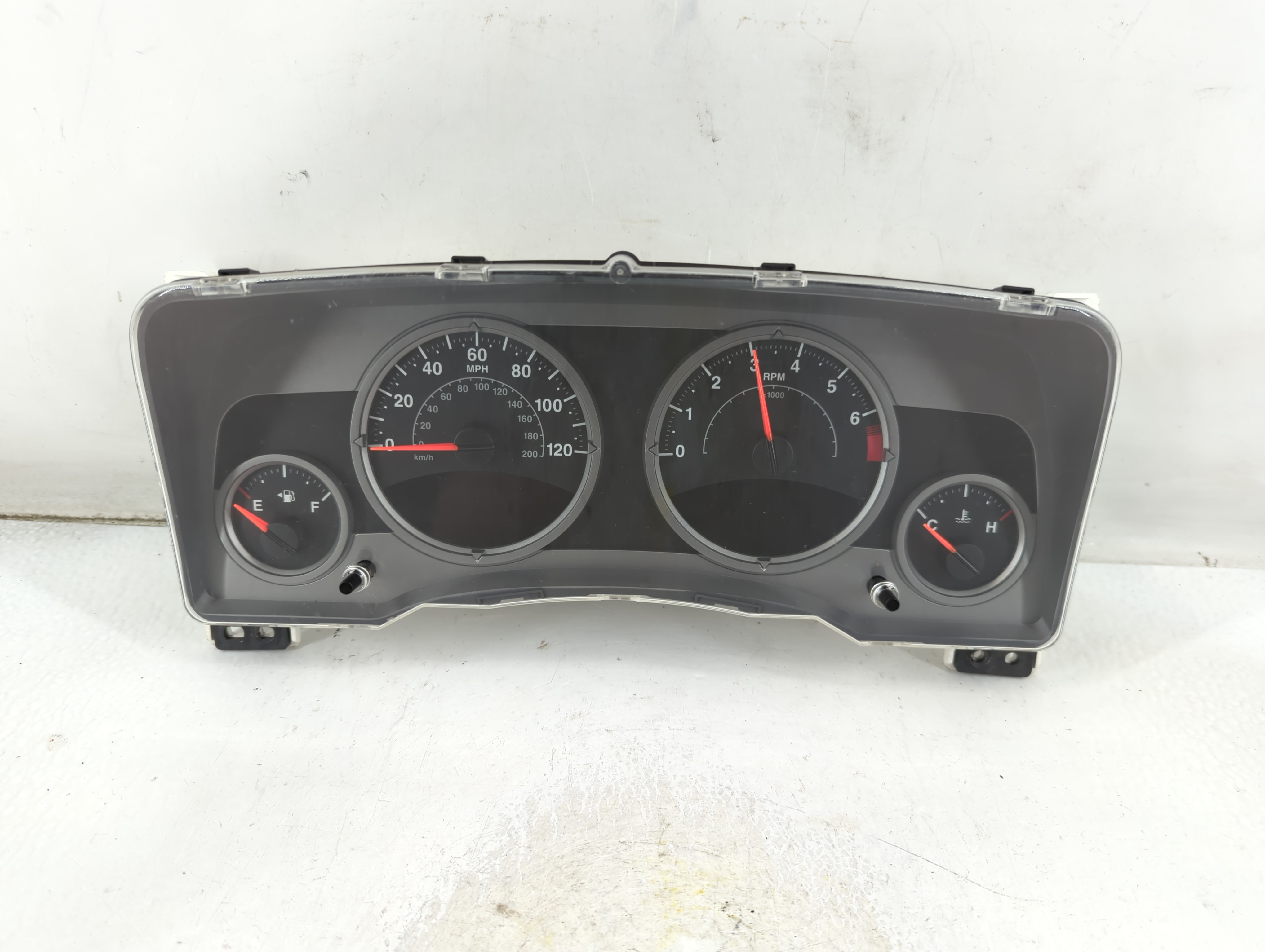 2007-2007 Jeep Compass Speedometer Instrument Cluster Gauges 05107014ae 907679 - Oemusedautoparts1.com