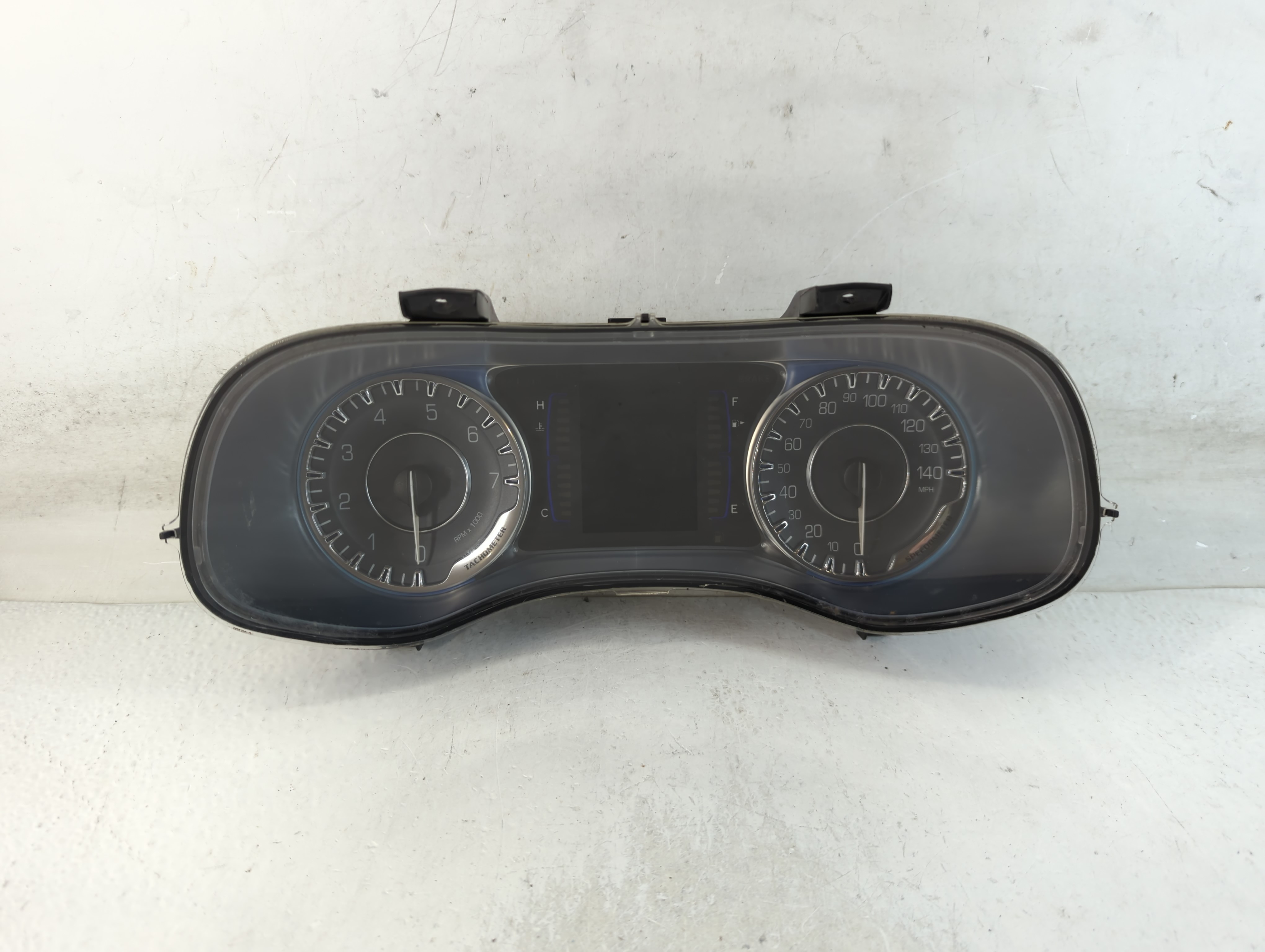 2015-2015 Chrysler 200 Speedometer Instrument Cluster Gauges P68105897ak 907685 - Oemusedautoparts1.com