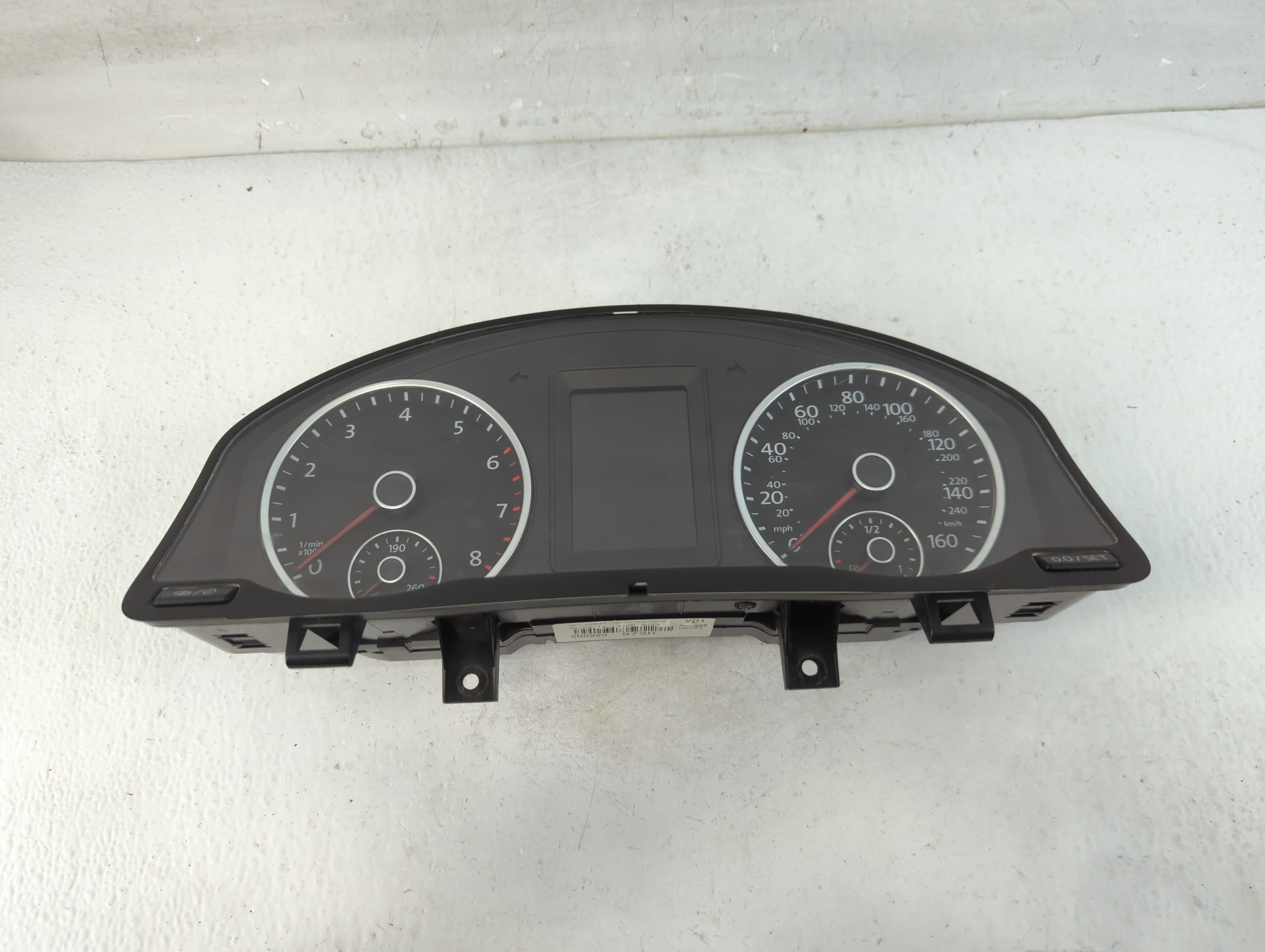 2015-2017 Volkswagen Tiguan Speedometer Instrument Cluster Gauges 908145 - Oemusedautoparts1.com