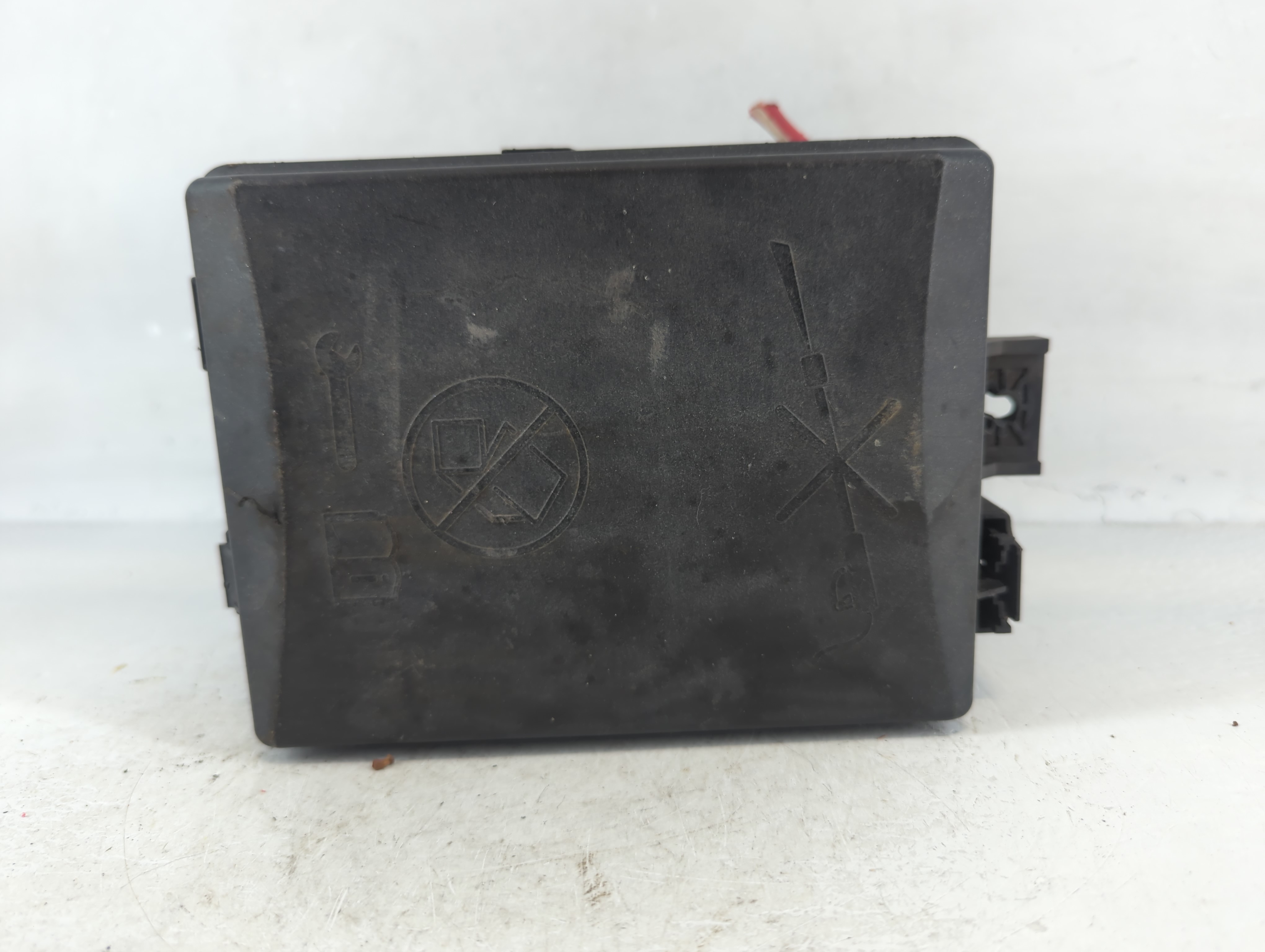 2014-2016 Chevrolet Sonic Fusebox Fuse Box Relay Module 95383529 908214 - Oemusedautoparts1.com