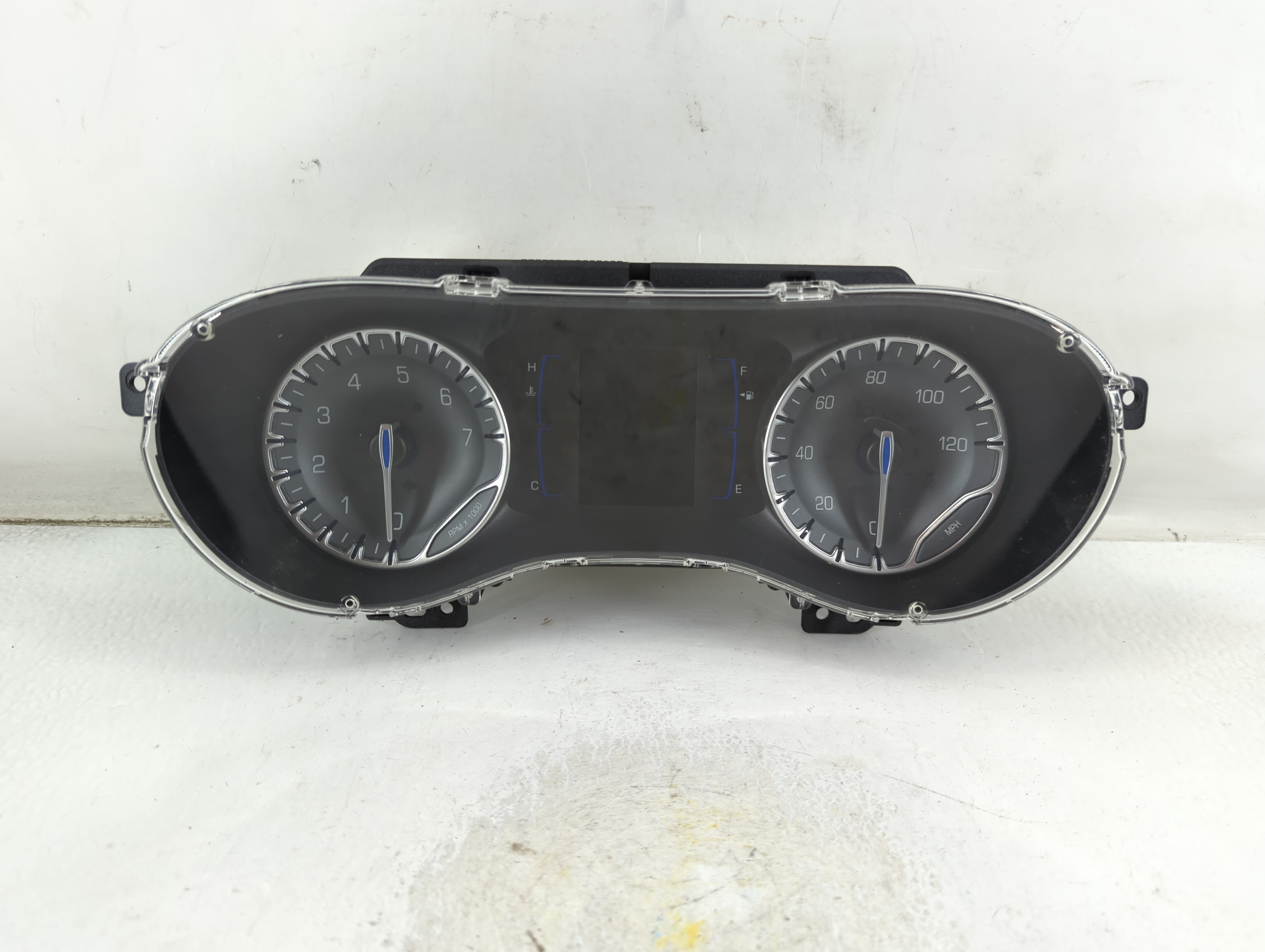 2017-2017 Chrysler Pacifica Speedometer Instrument Cluster Gauges 908329 - Oemusedautoparts1.com
