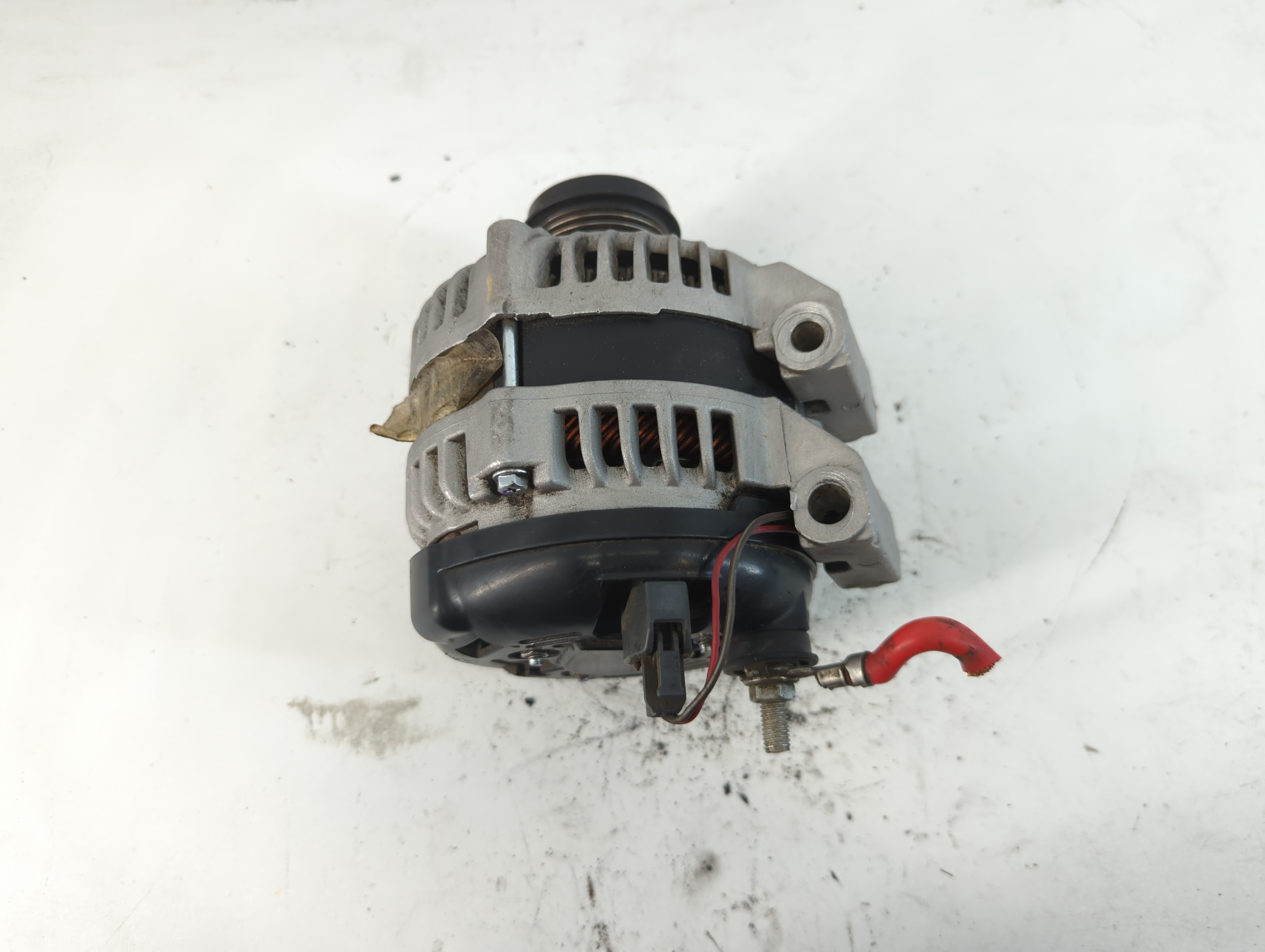 2011 Chrysler Town & Country Alternator Generator Charging Assembly Engine Oem 908337 - Oemusedautoparts1.com