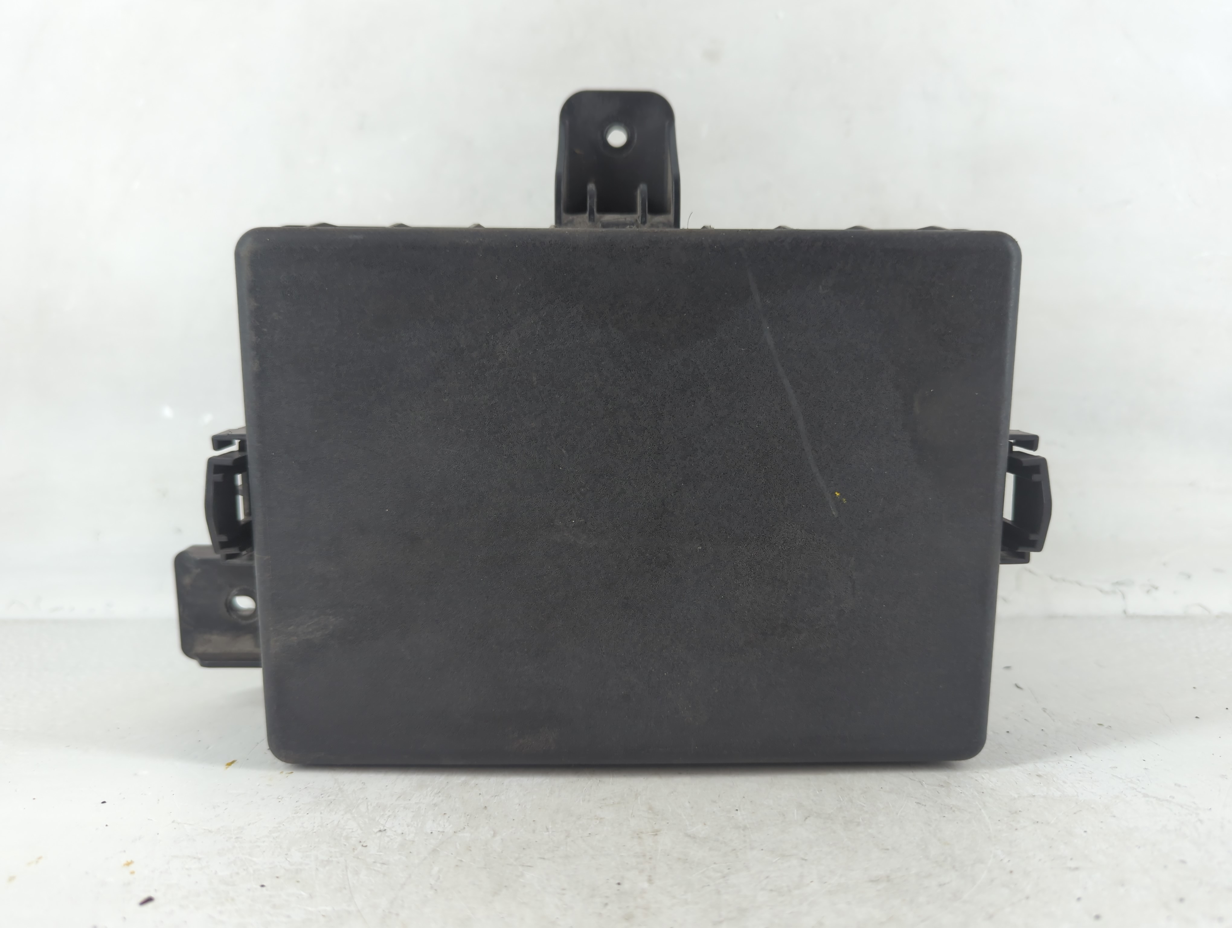 2013-2014 Hyundai Genesis Fusebox Fuse Box Relay Module 912642m561 908353 - Oemusedautoparts1.com