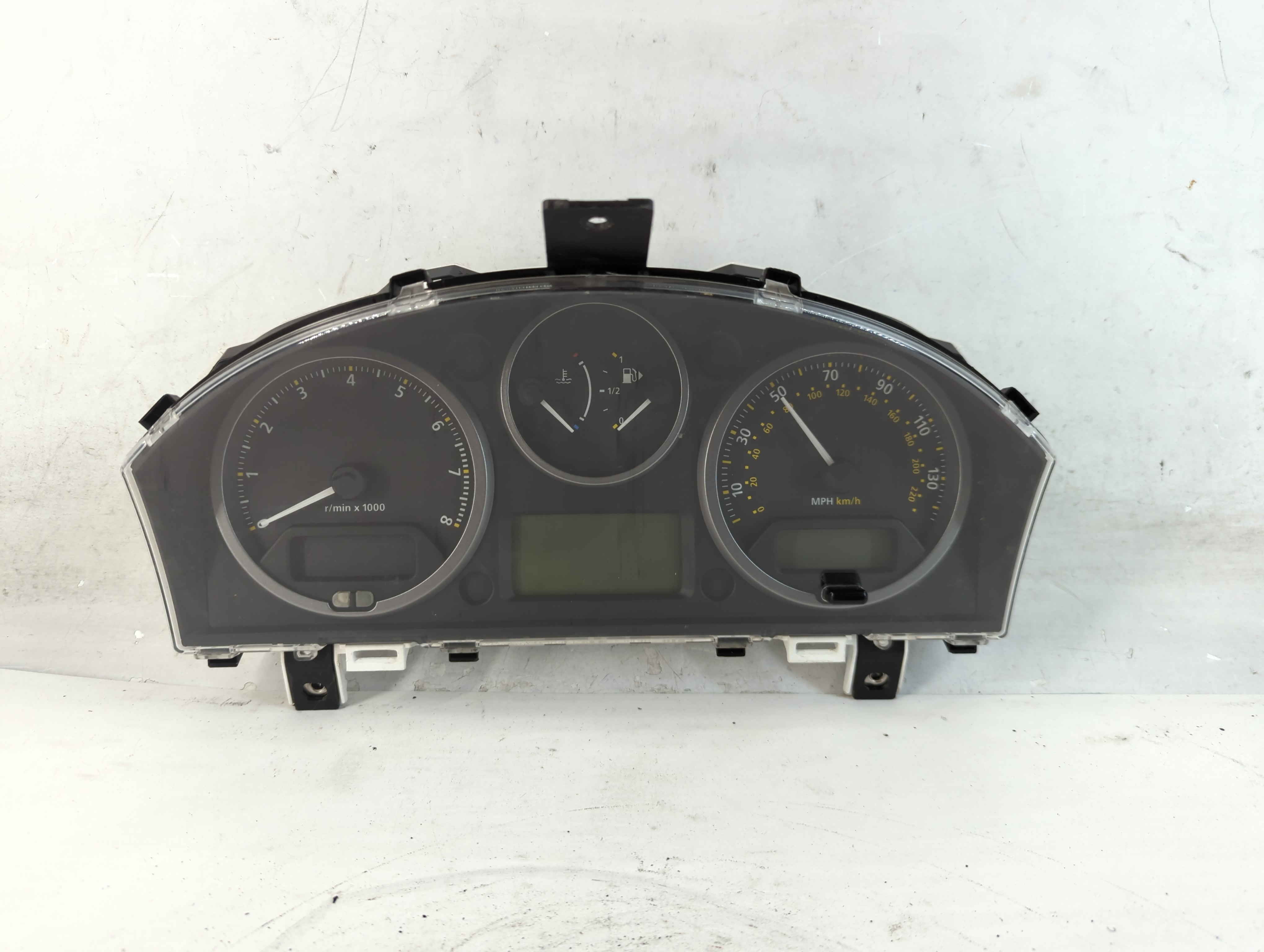 Picture of 2008-2010 Land Rover Lr2 Speedometer Instrument Cluster Gauges 908367