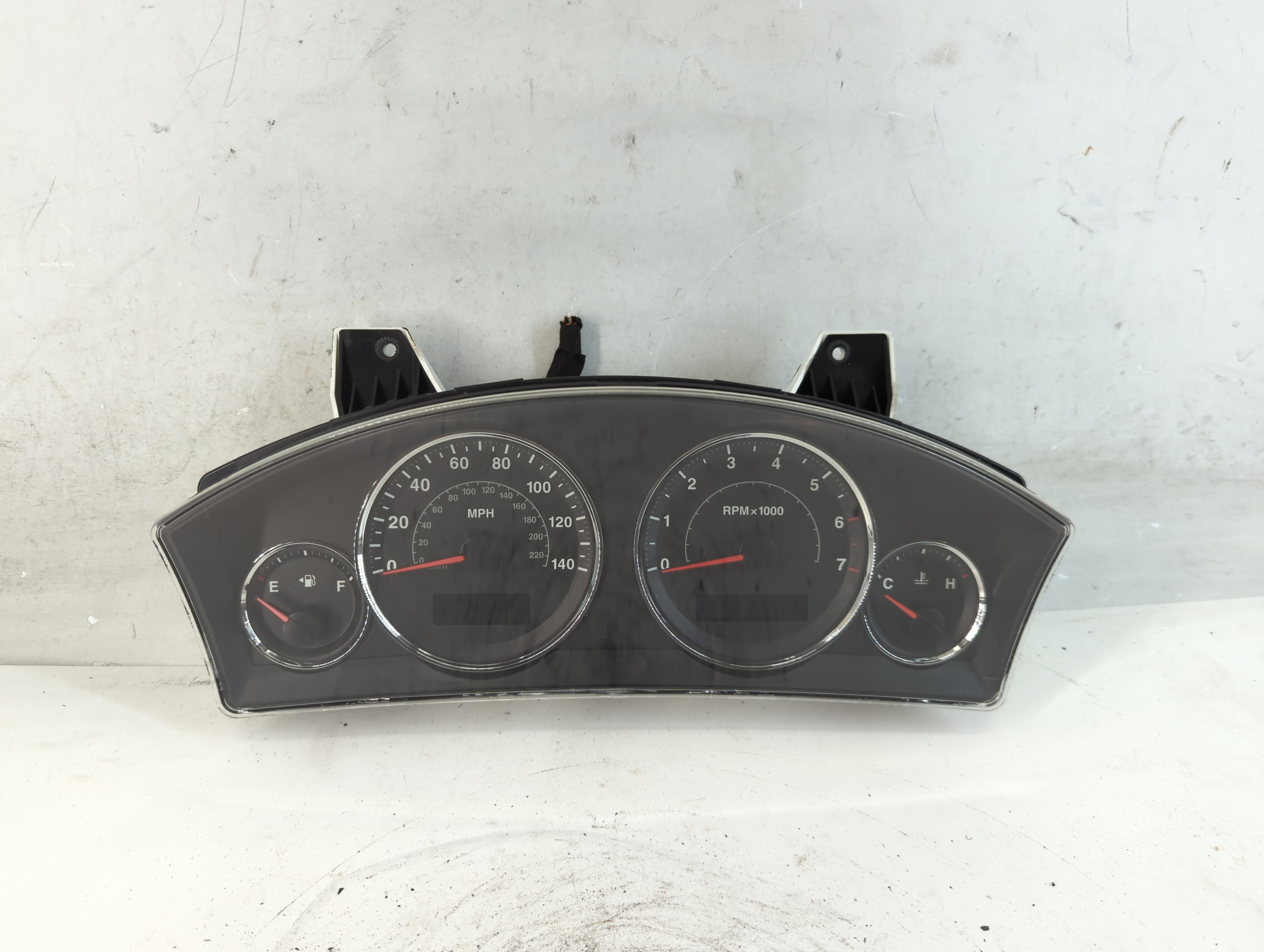 2007-2007 Jeep Grand Cherokee Speedometer Instrument Cluster Gauges 908369 - Oemusedautoparts1.com