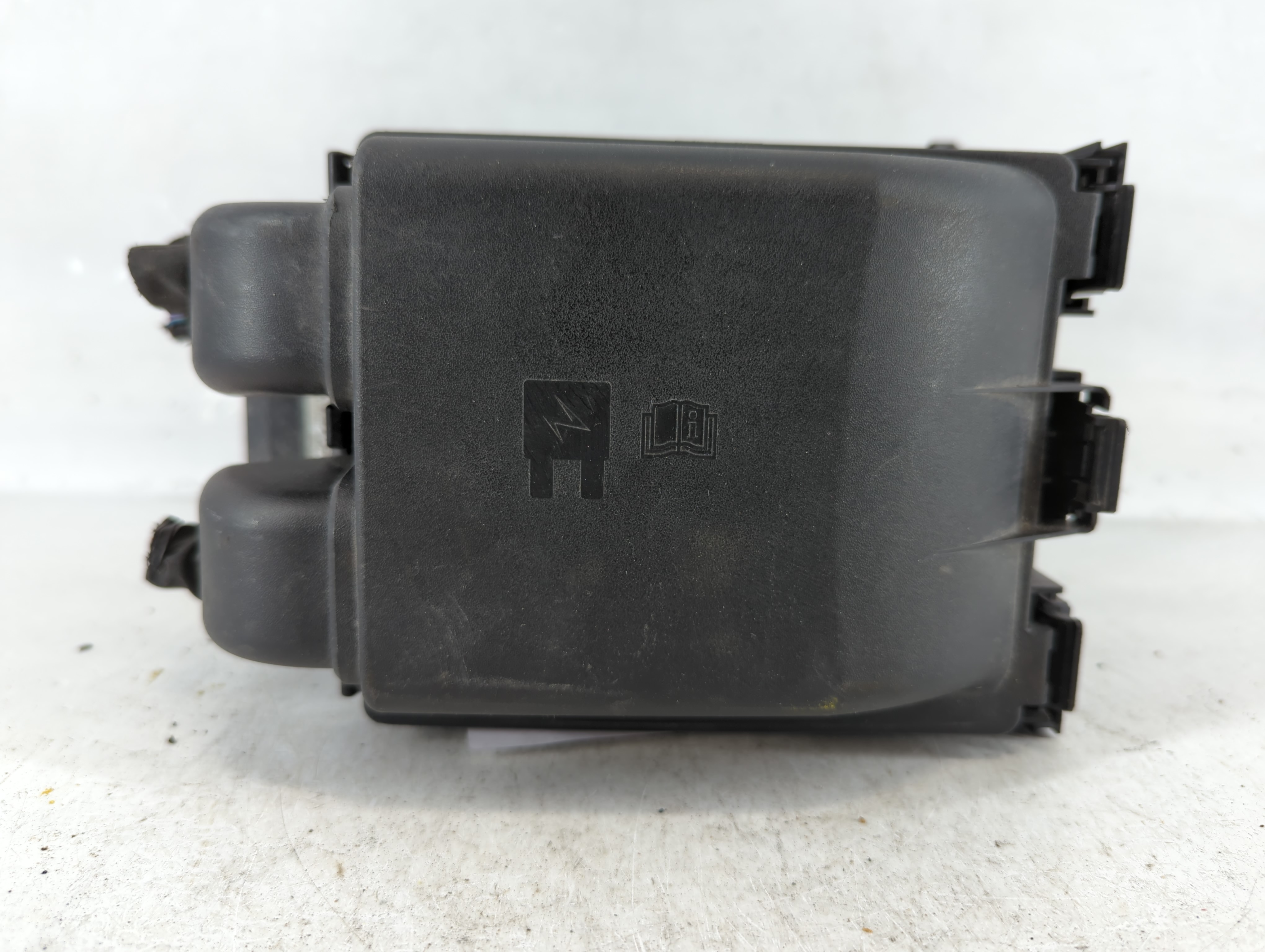2019-2021 Ford Transit Connect Fusebox Fuse Box Relay Module 908394 - Oemusedautoparts1.com
