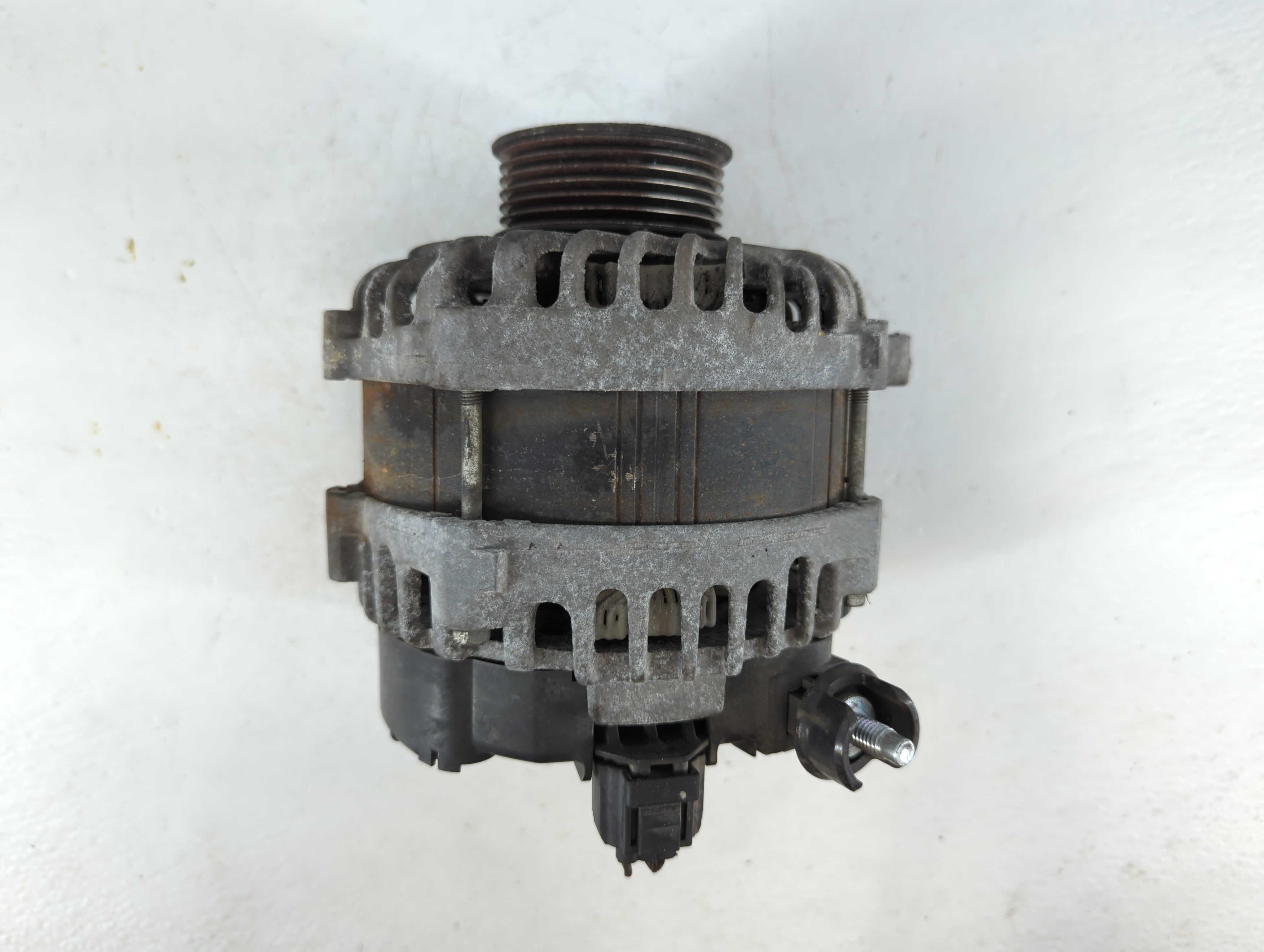 Picture of 2011-2019 Ford Explorer Alternator Generator Charging Assembly Engine Oem 908558