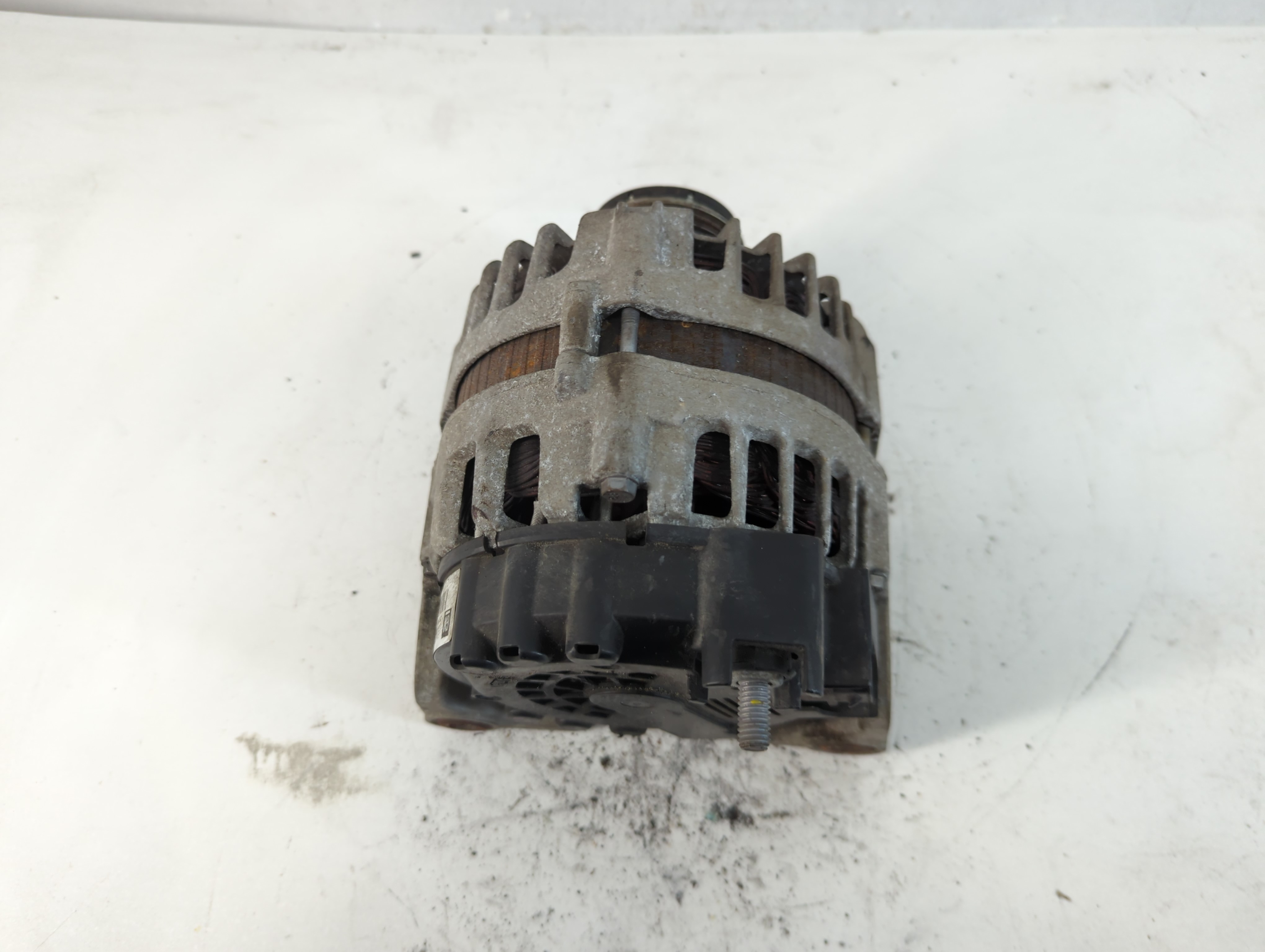2011 Chevrolet Cruze Alternator Generator Charging Assembly Engine Oem 908666 - Oemusedautoparts1.com