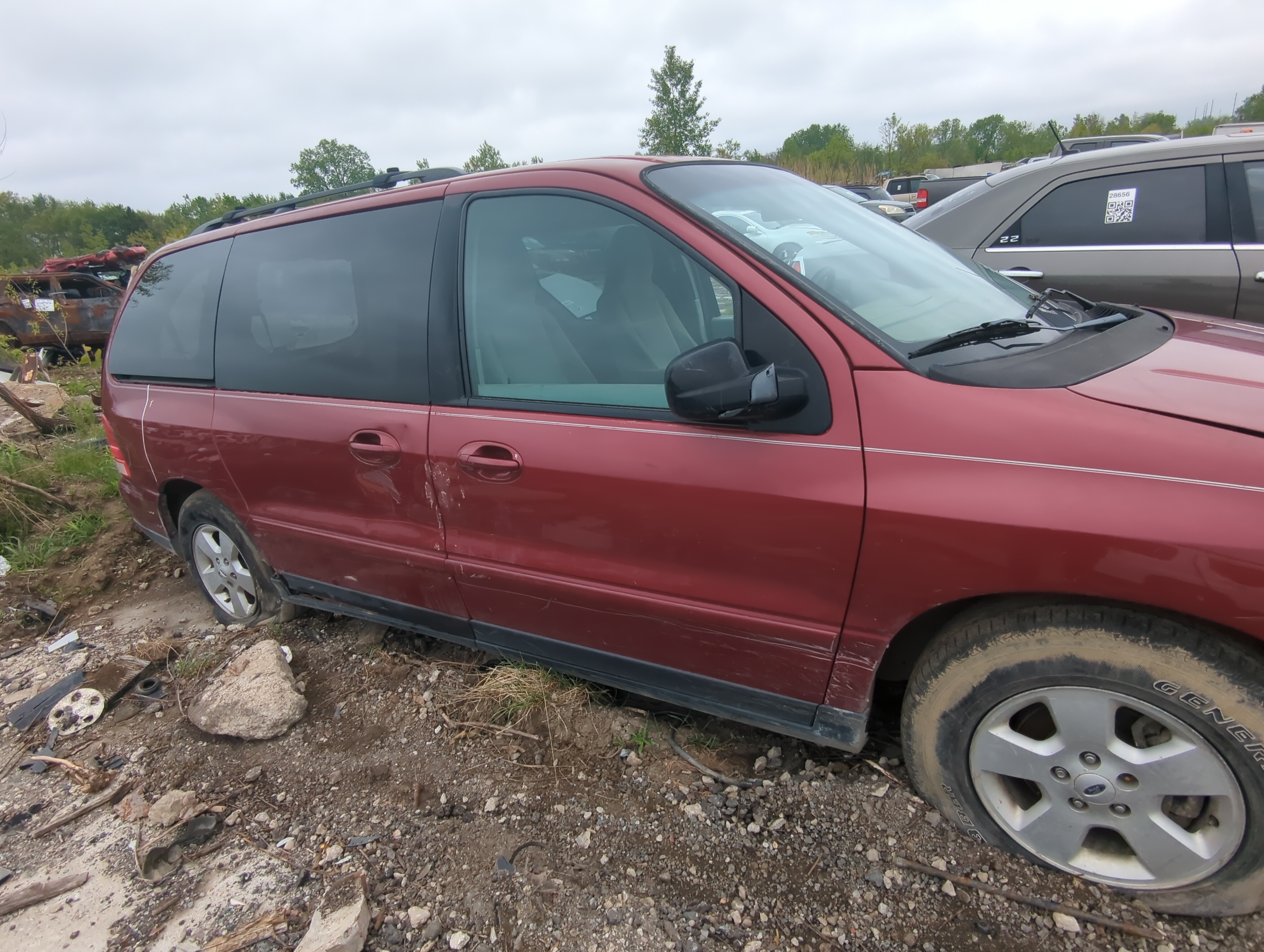 Picture of 2004-2007 Ford Freestar Passenger Front Door Oem 909003