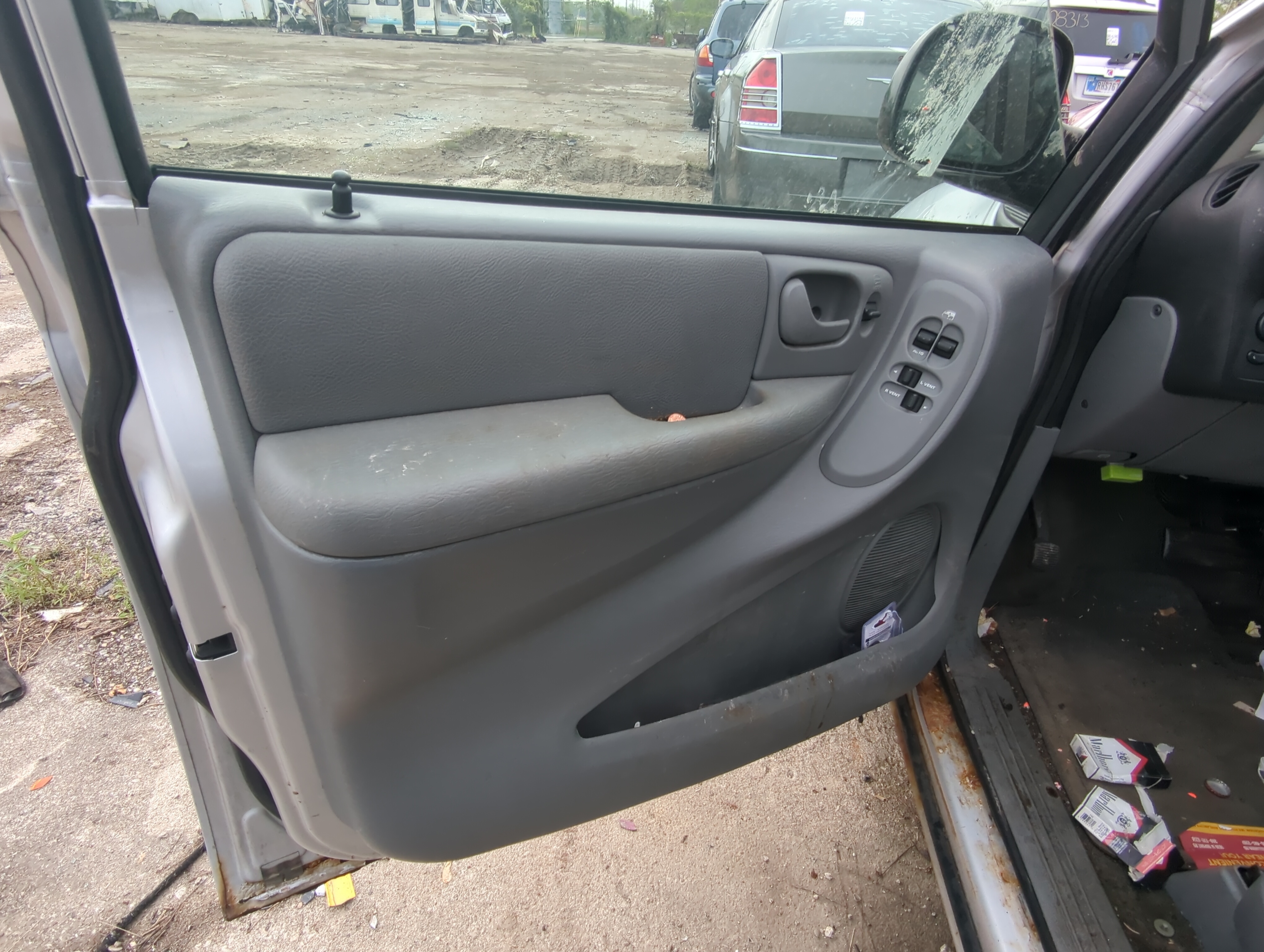 Picture of 2005 Dodge Grand Caravan Front Left Driver Interior Door Panel Trim 909275