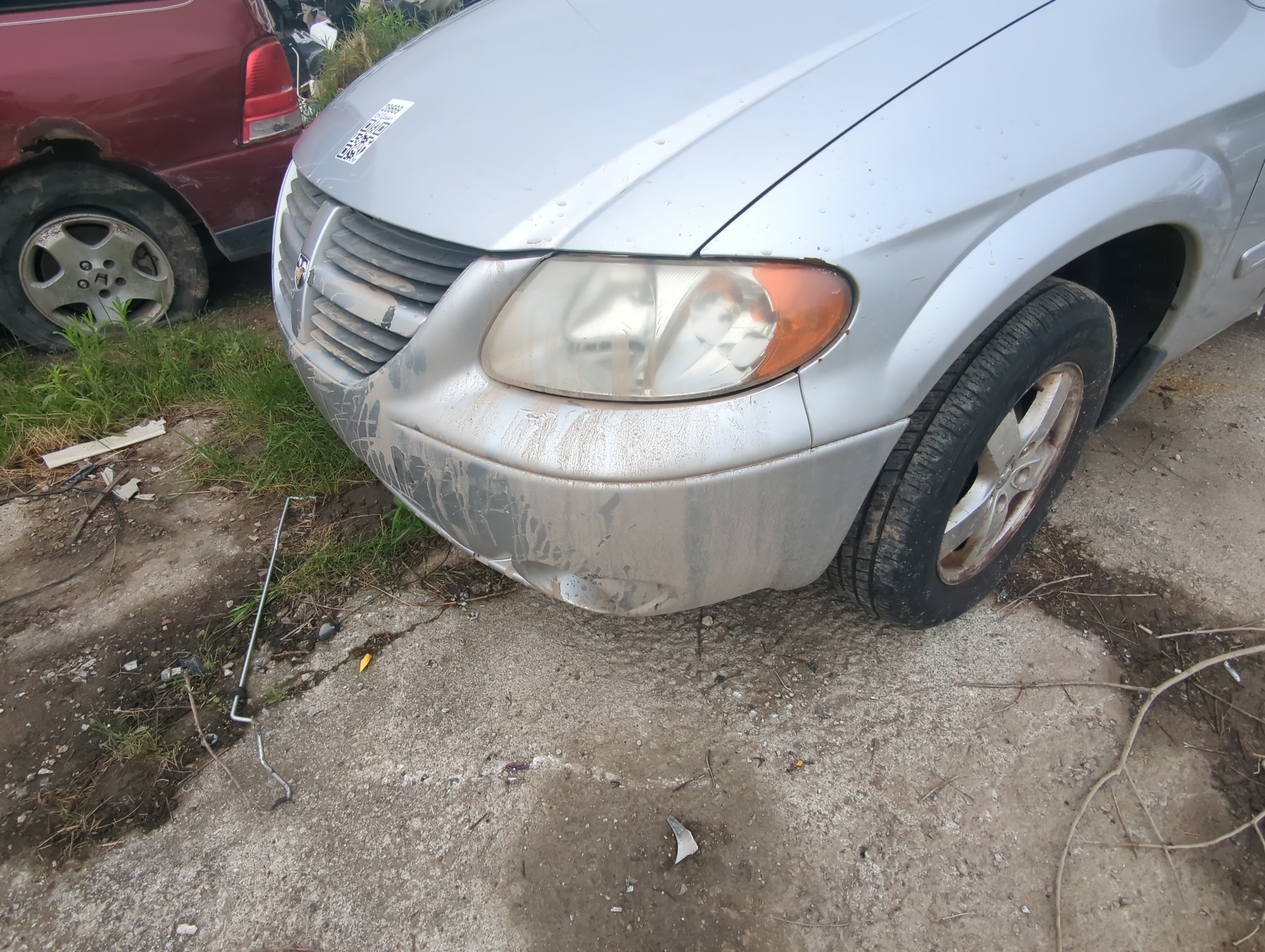 Picture of Dodge Grand Caravan Front Bumper - Oem 909321