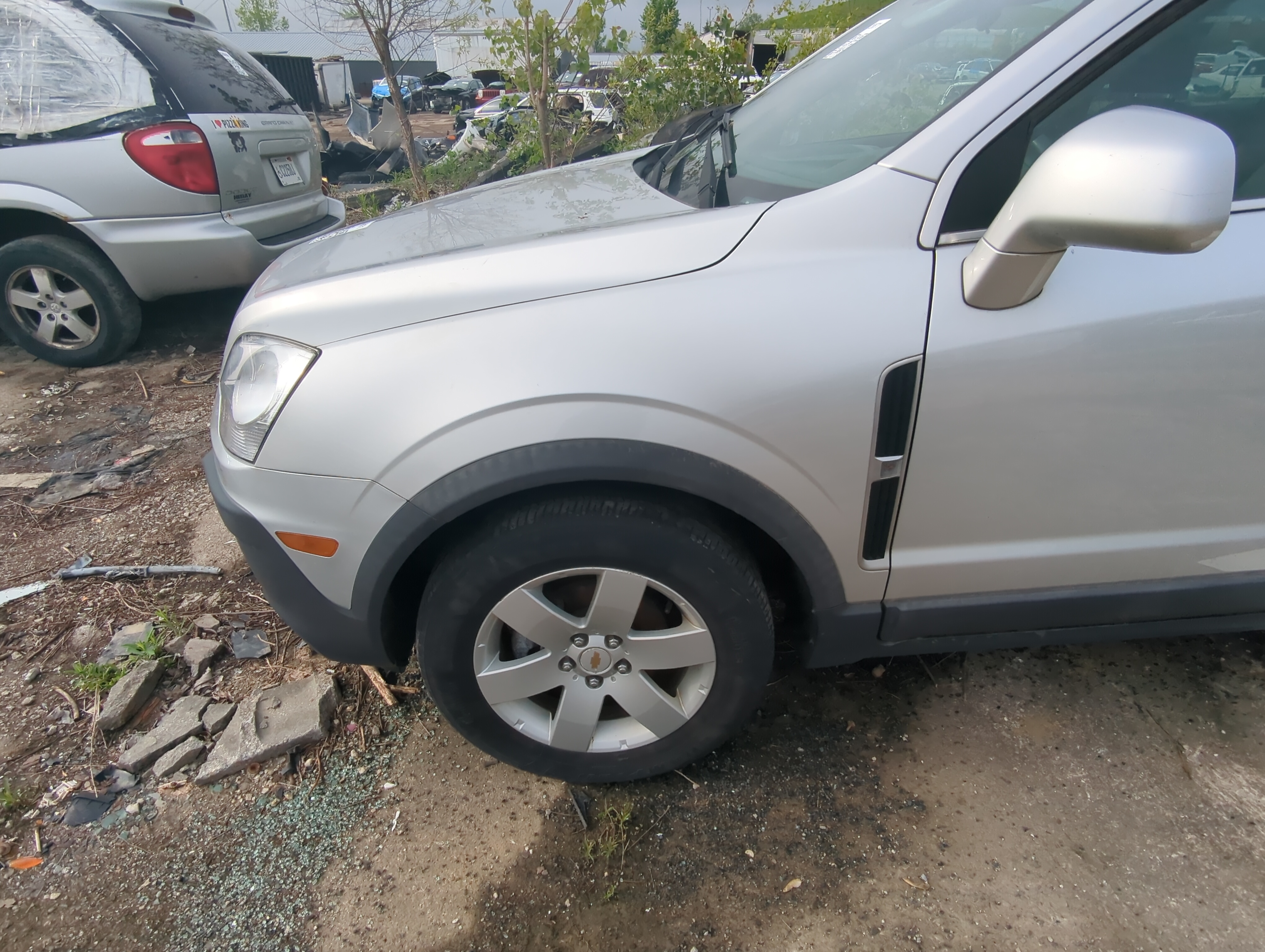 Picture of 2012-2015 Chevrolet Captiva Sport Driver Fender 909503