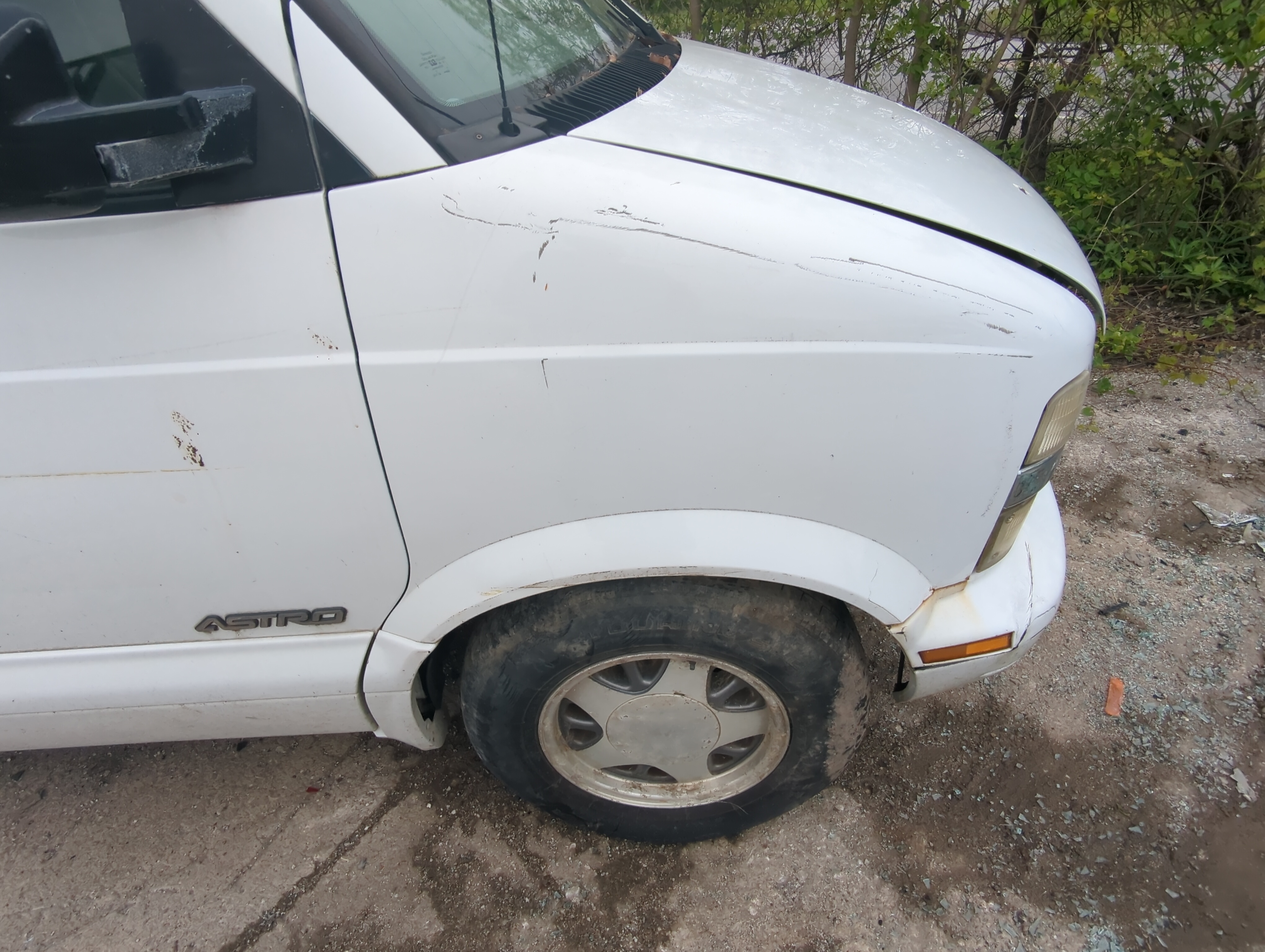 Picture of 1995-2005 Chevrolet Astro Passenger Fender 909687