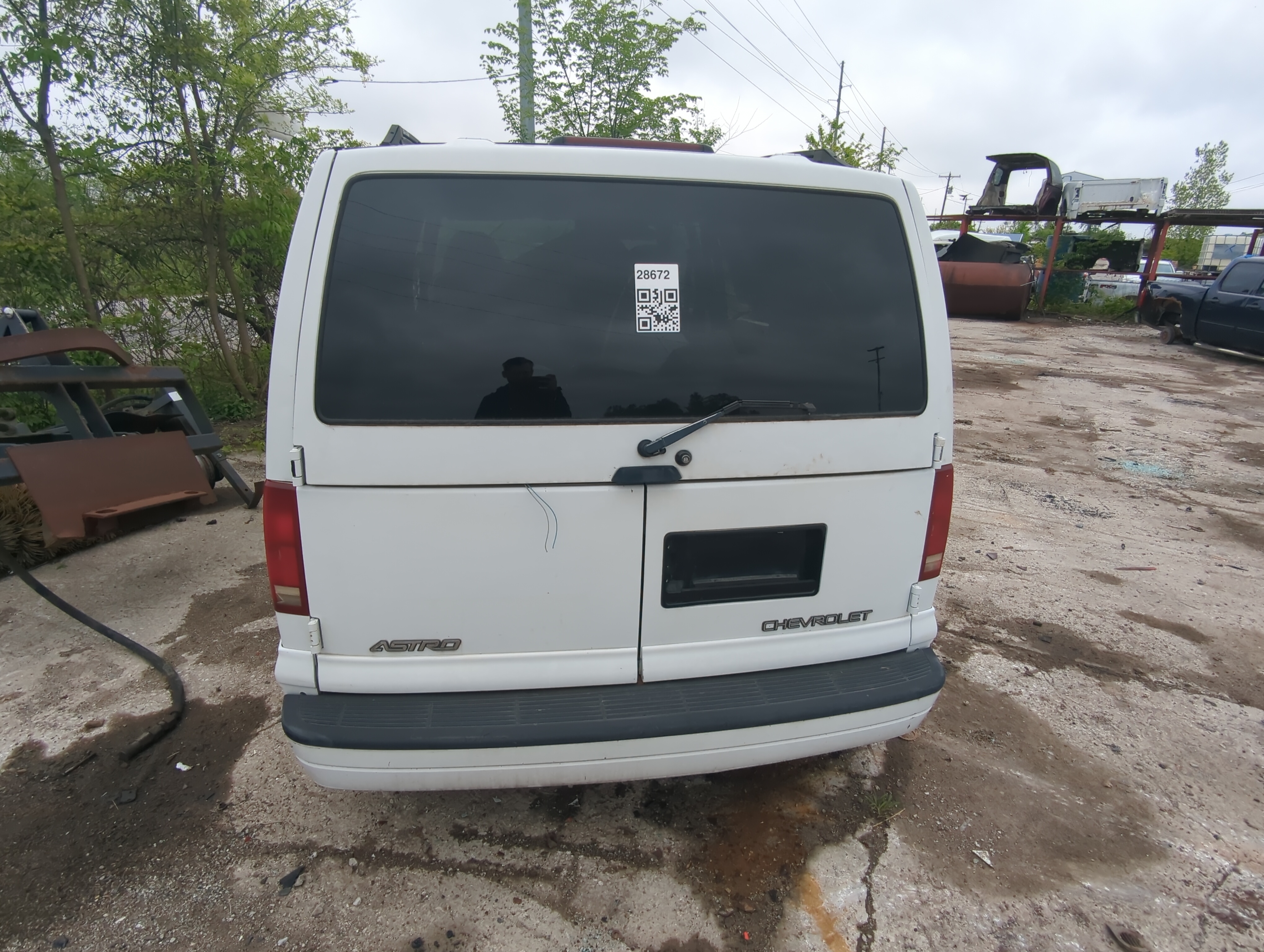Picture of 1992-2005 Chevrolet Astro Back Door Right Passenger Side Oem 909696