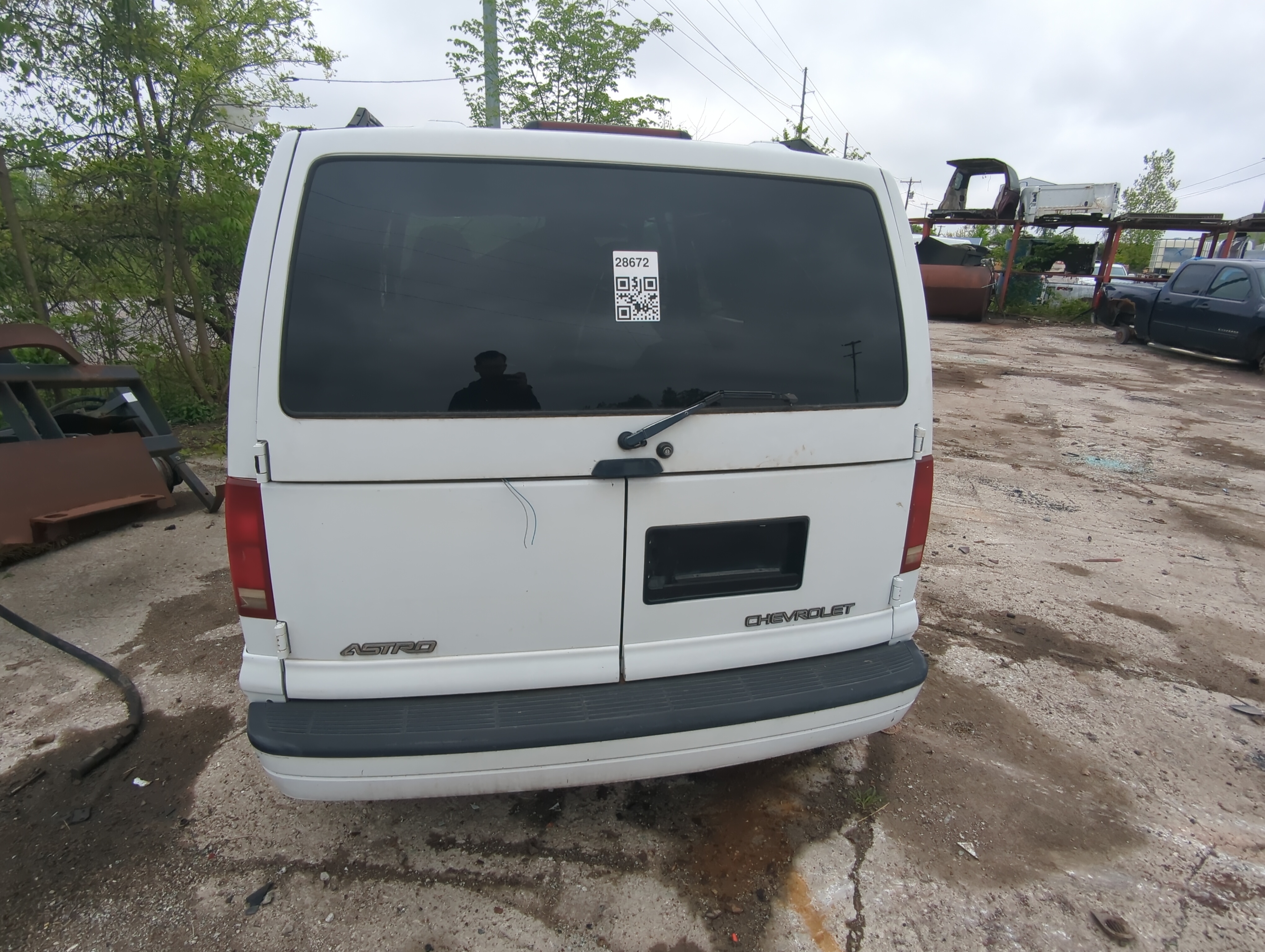 Picture of 1992-2005 Chevrolet Astro Back Door Left Driver Side Oem 909697