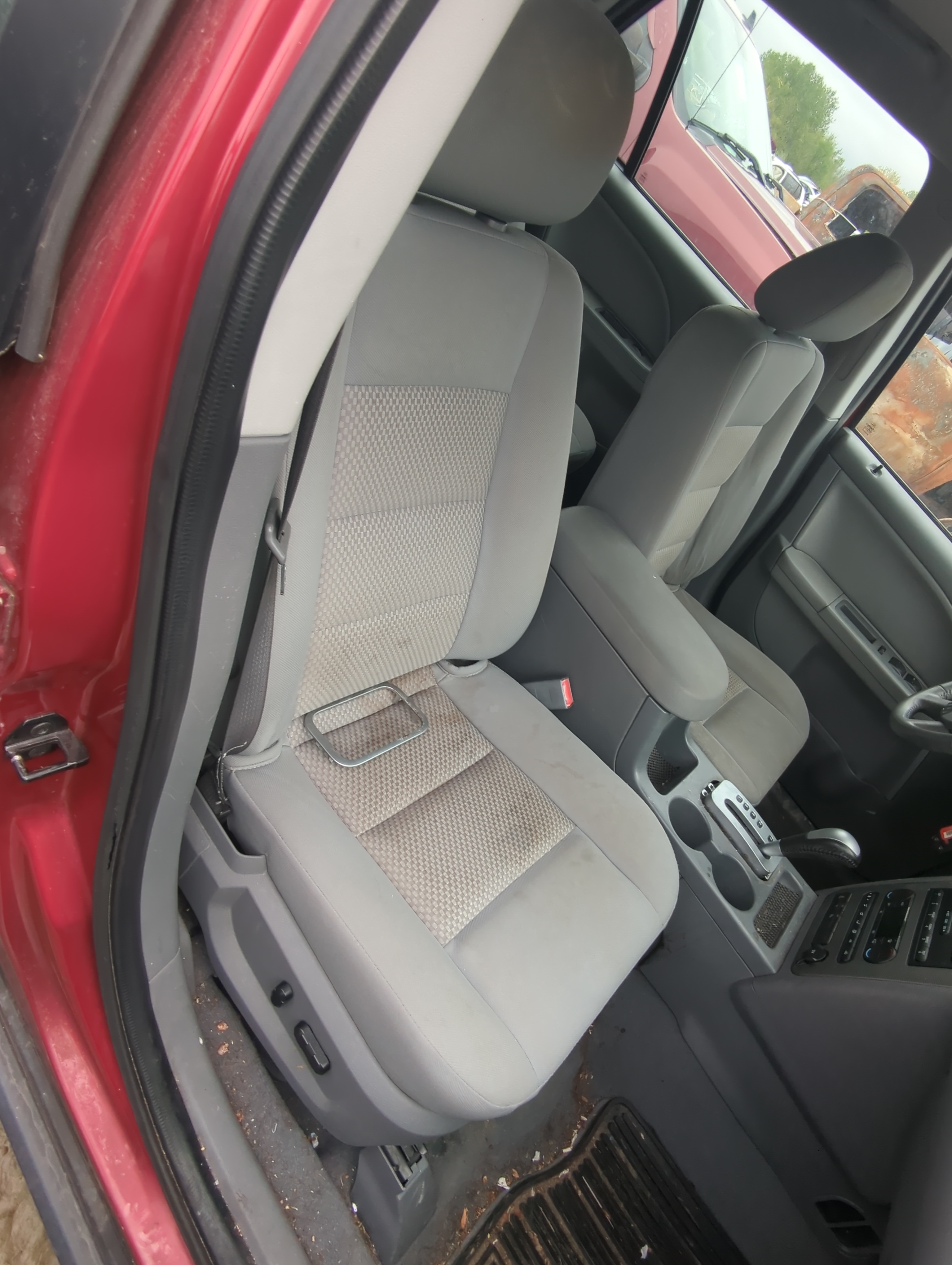 2006 Ford Freestyle Passenger Front Seat Oem 909860 - Oemusedautoparts1.com