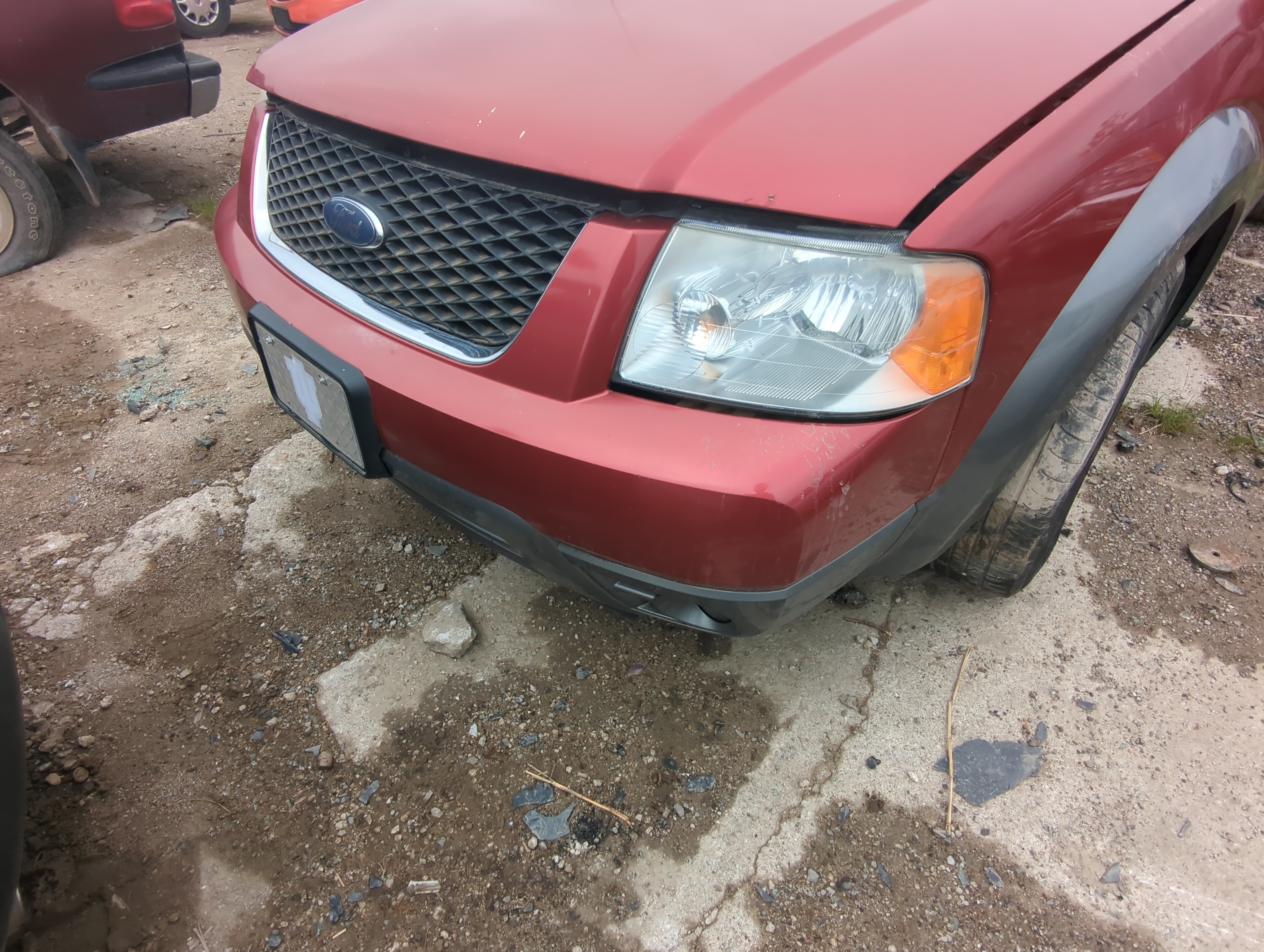 2005-2007 Ford Freestyle Front Bumper - Oem 909872 - Oemusedautoparts1.com