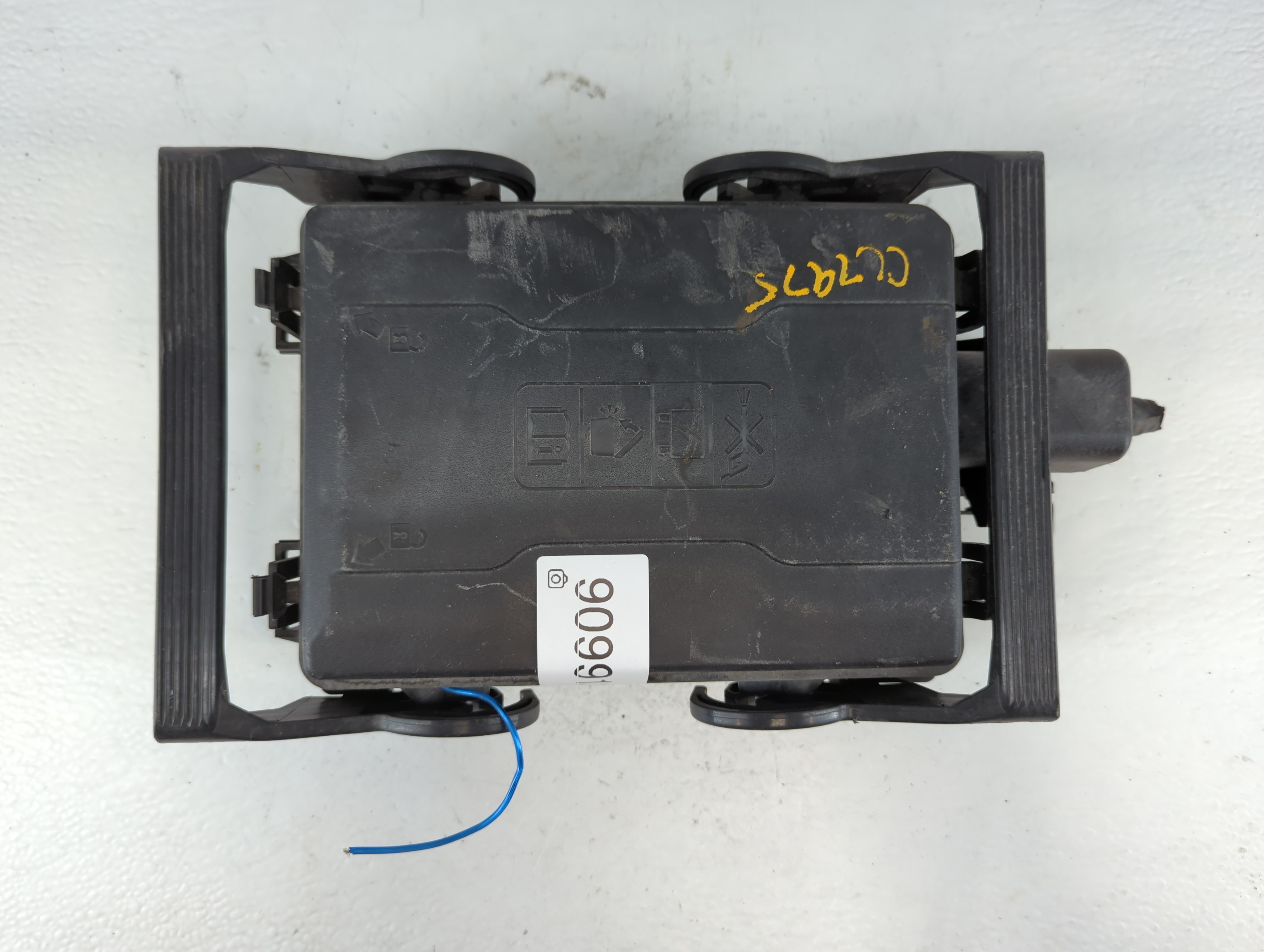2017-2019 Gmc Sierra 1500 Fusebox Fuse Box Relay Module 84303177_01 909913 - Oemusedautoparts1.com
