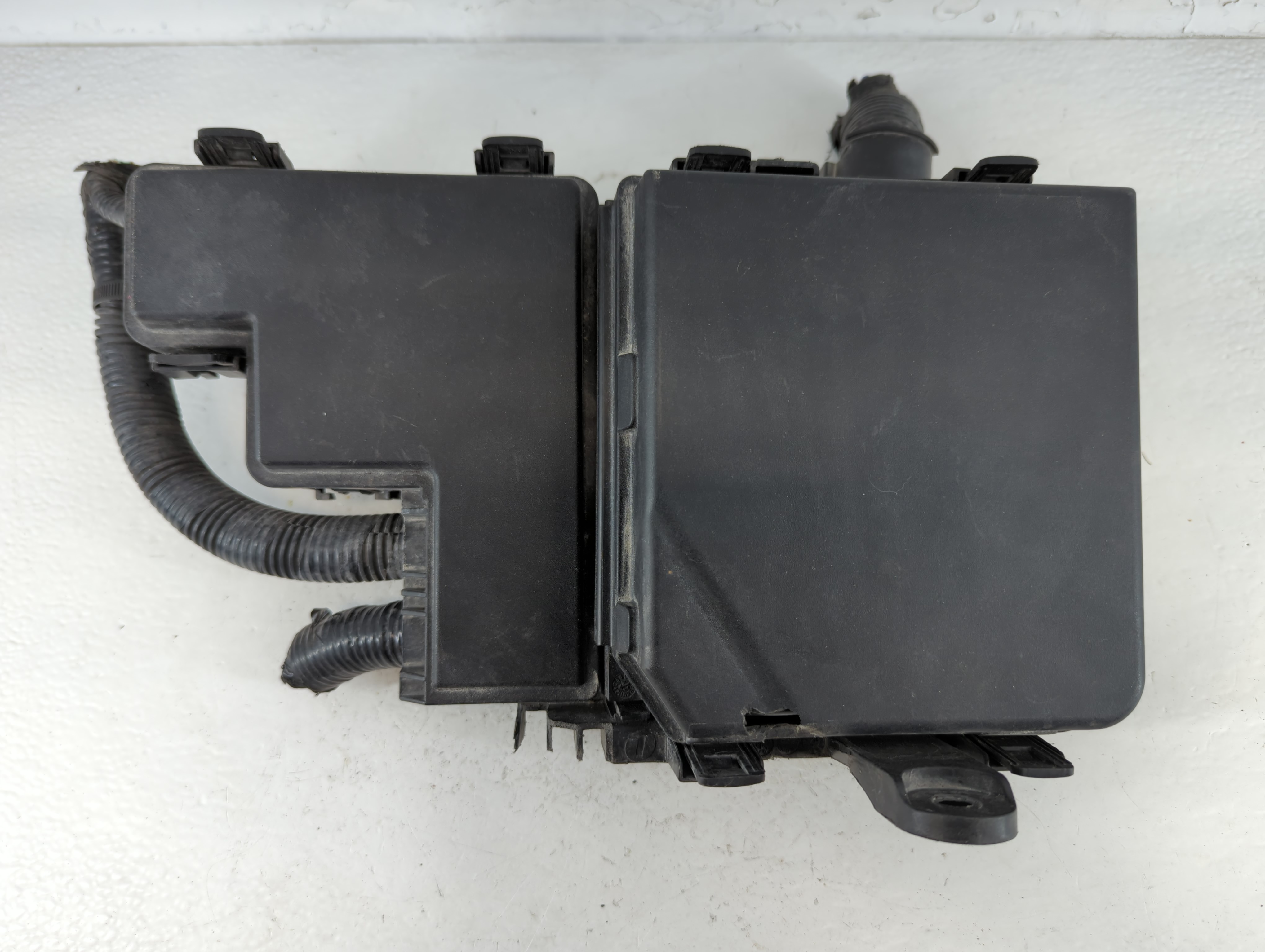 Picture of 2017-2020 Nissan Rogue Fusebox Fuse Box Relay Module 284b7 5na0b 909914