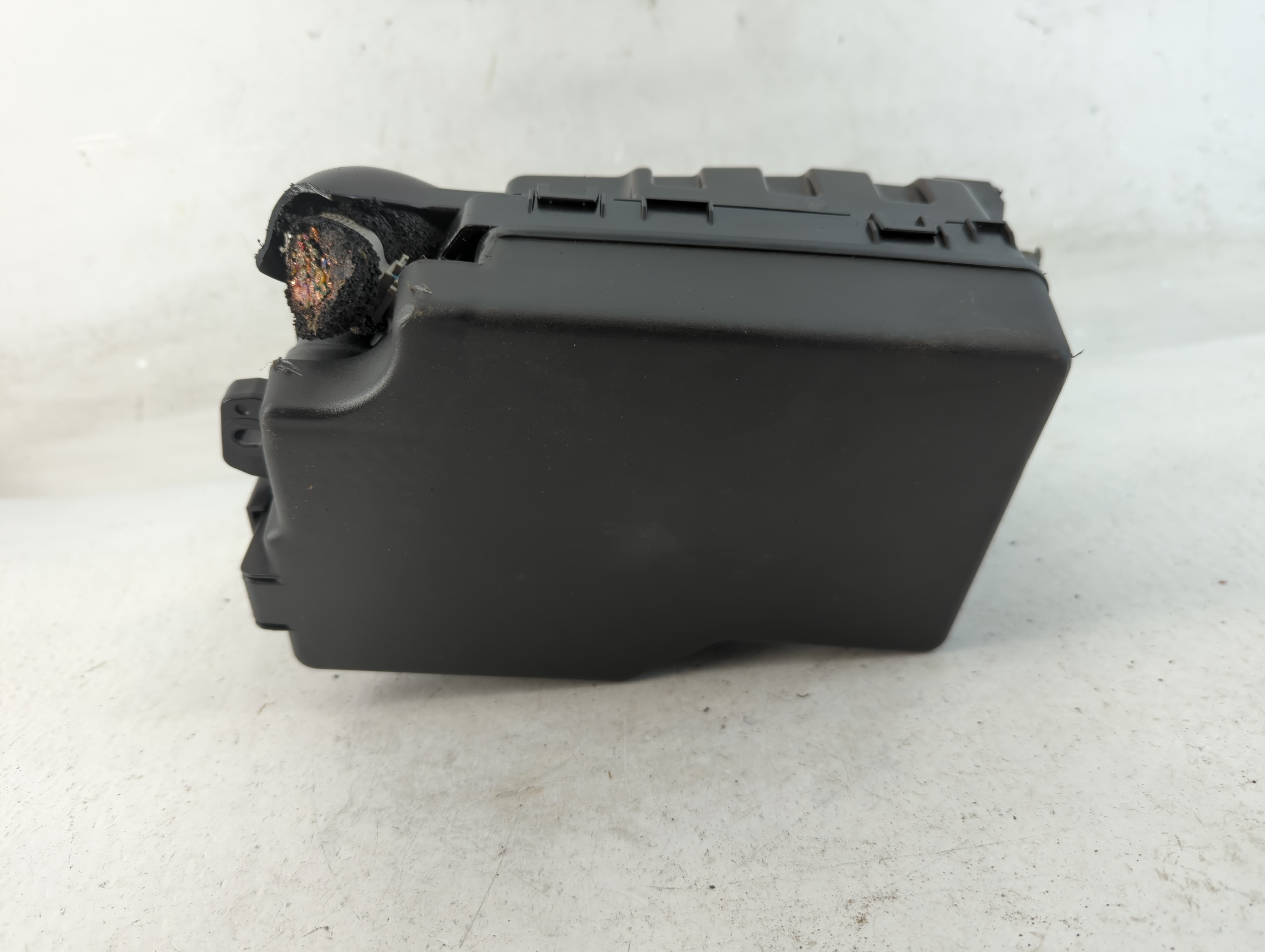 2011 Mazda 3 Fusebox Fuse Box Relay Module Bbm6-66761 909922 - Oemusedautoparts1.com