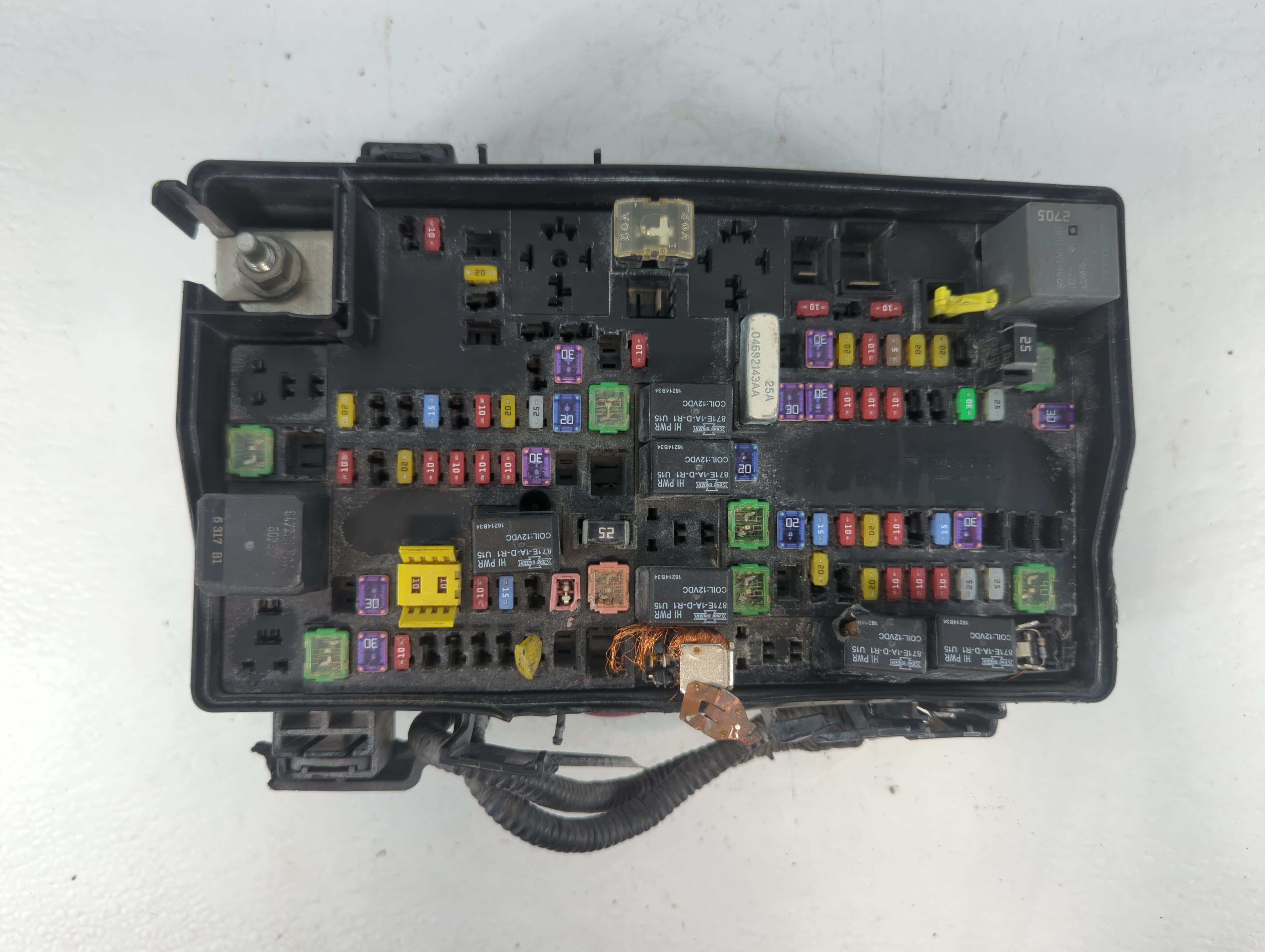 Picture of 2017 Dodge Ram 1500 Fusebox Fuse Box Relay Module P68322373ab 909931