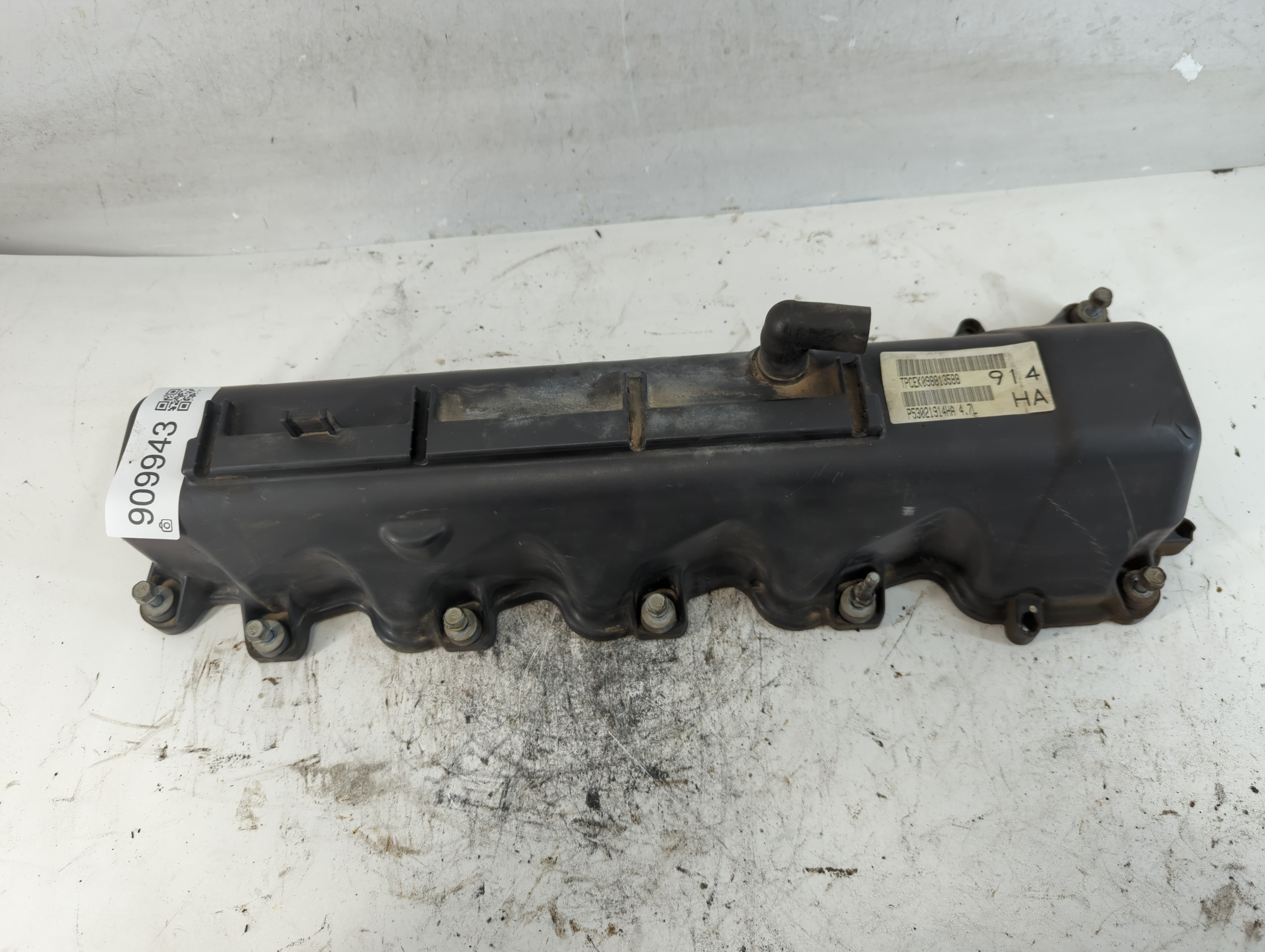 2009 Dodge Ram 1500 Passenger Right Cylinder Head Valve Cover 909943 - Oemusedautoparts1.com