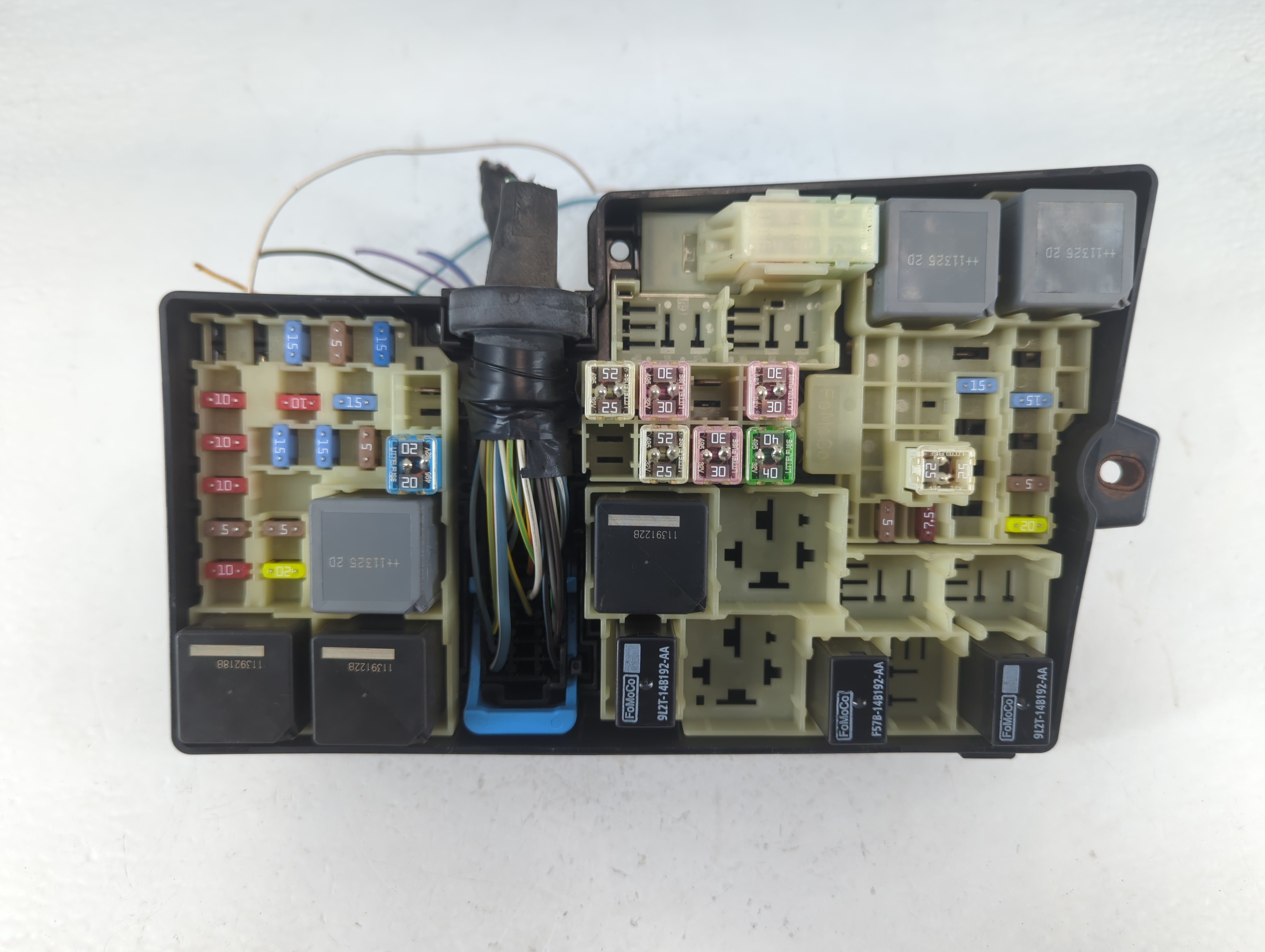 2012-2014 Ford Focus Fusebox Fuse Box Relay Module 909966 - Oemusedautoparts1.com