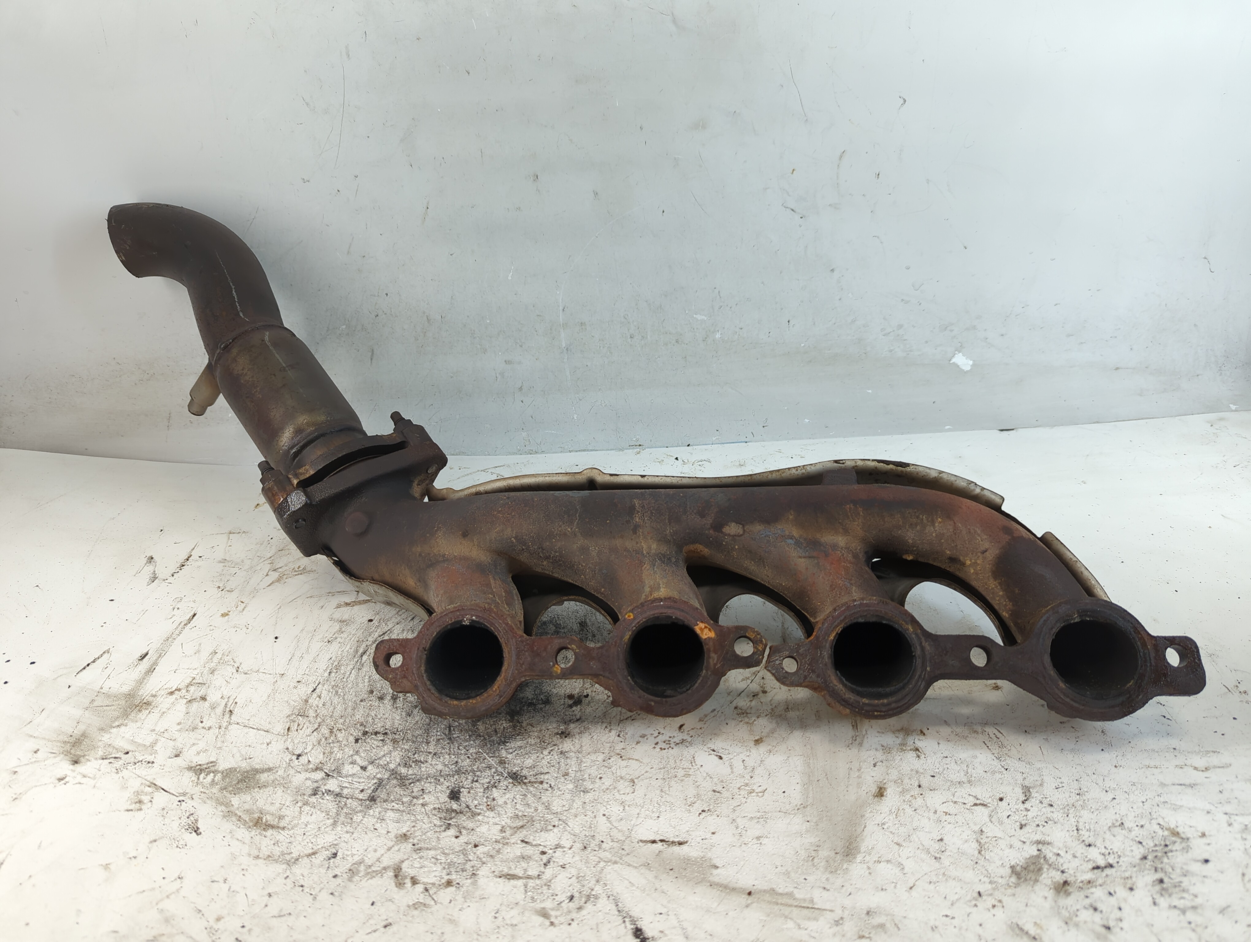Picture of Hummer H2 Turbocharger Exhaust Manifold With Turbo Charger 909977